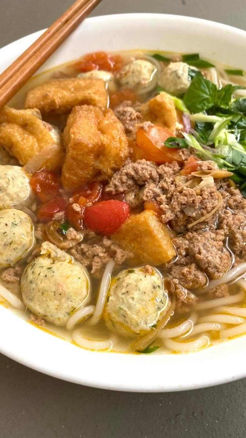 CÓ GÌ ĐẶC BIỆT trong tô bún... - TOH fish - CÁ LÓC BÔNG SẠCH