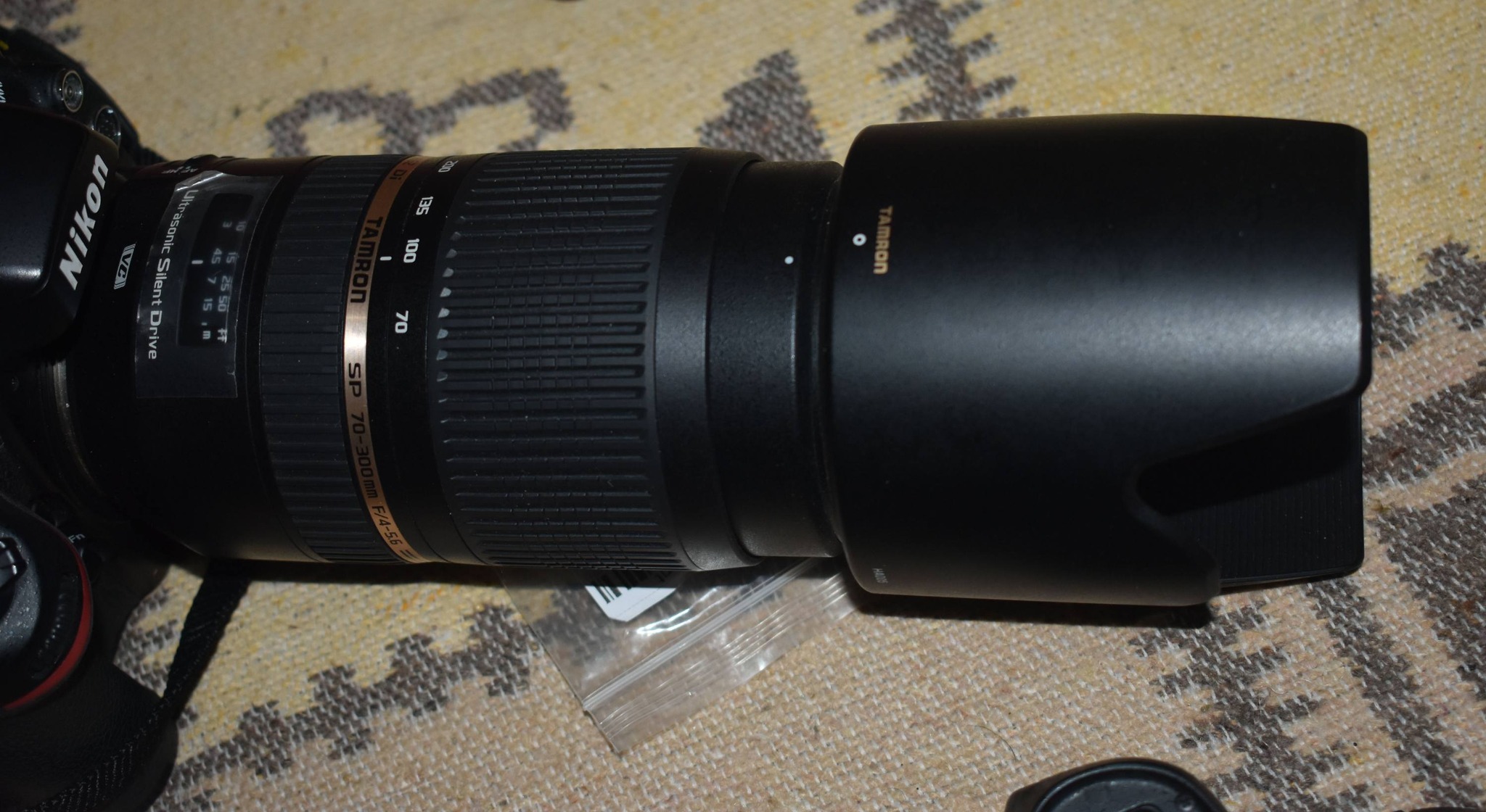 Camera Nikon D800 Shutter. 71k Battery grip : Newmowa 2 Battery 