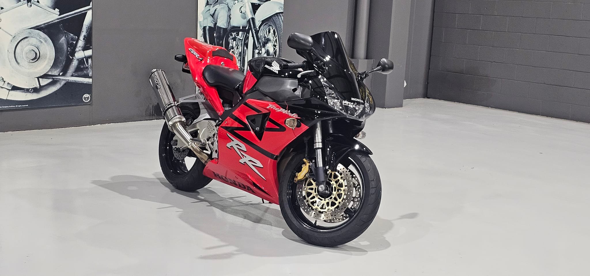 2003 Honda CBR 954 supersport bike