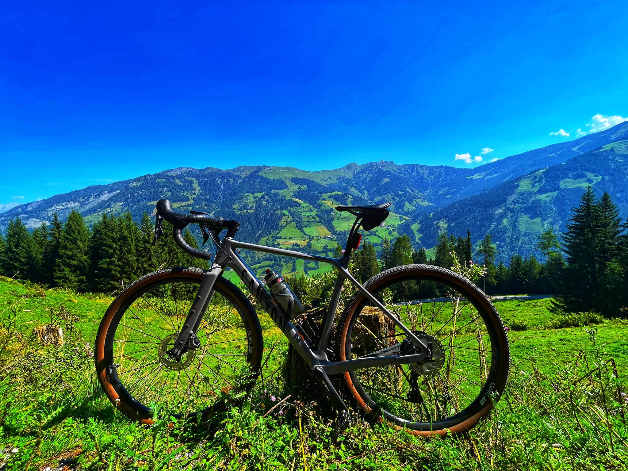handyhalterung für fahrrad selber machen Fahrrad,Rennrad Handyhalter mit universellem Adapter,Out-Front-Fahrradlenker halterung Mountainbike, Roller,Elektrofahrrad und Motorrad Kompatibel Smartphones【Serie C Farbe:Black Mesh IRONGEAR Scott SCOTT Addict Gravel