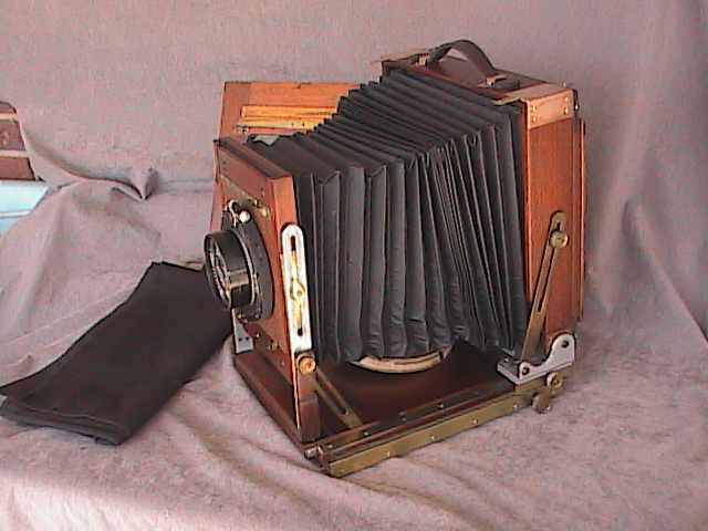 Deardorff V11 11x14 field camera with 11x14 back, 8x10 reducing