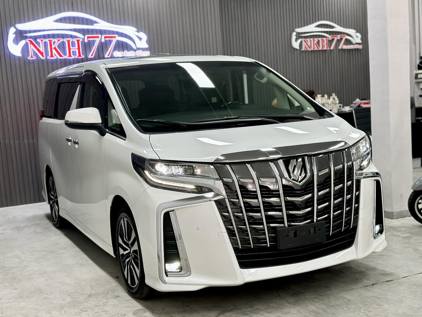 NKH Auto shop លក់-ទិញ និង បង់រំលស់ឡានគ្រប់ប្រភេទ
