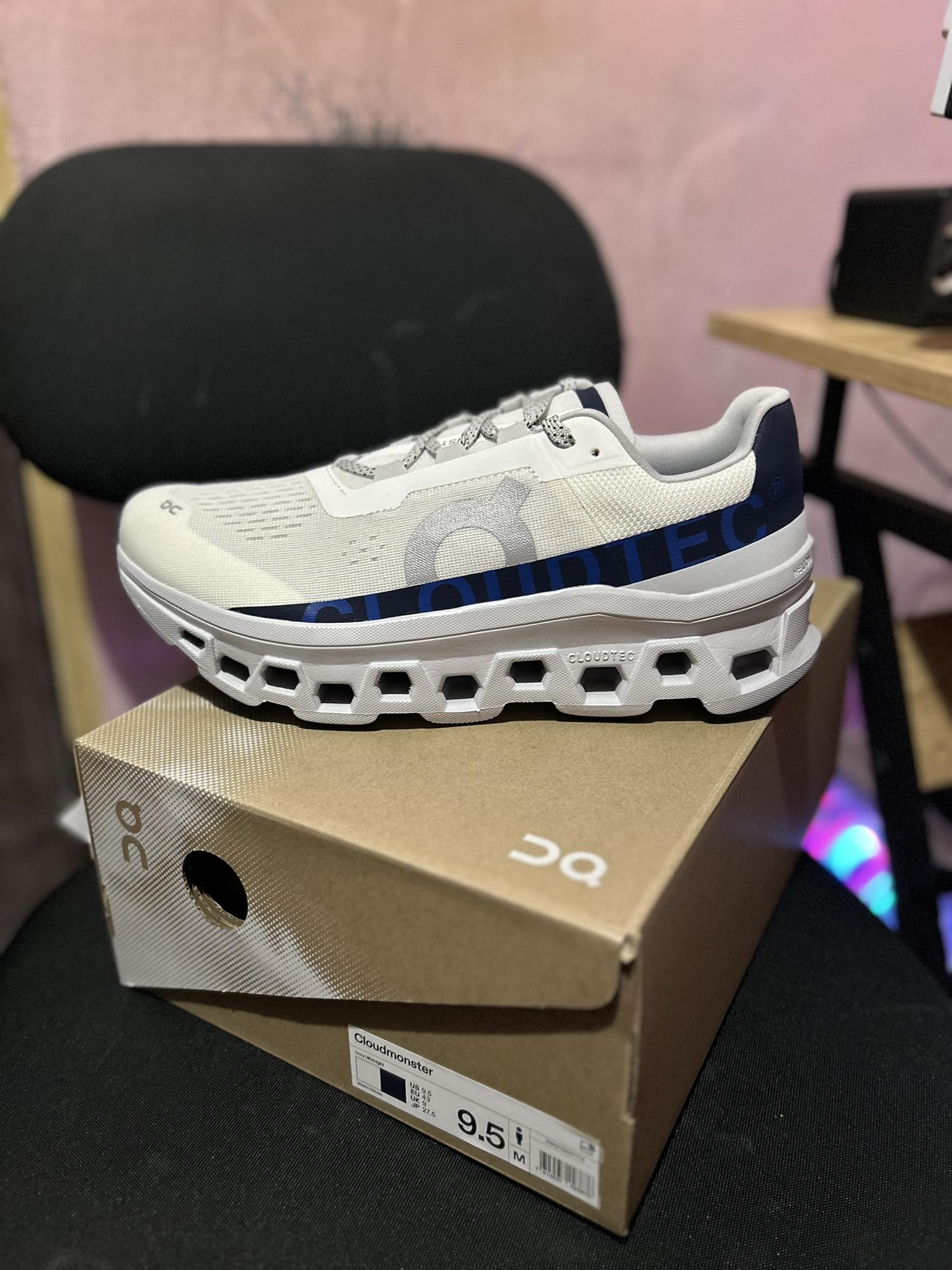 PRE SELLING: Cloudmonster Ivory Midnight 6,795 ONLY ‼️ * Nego if 