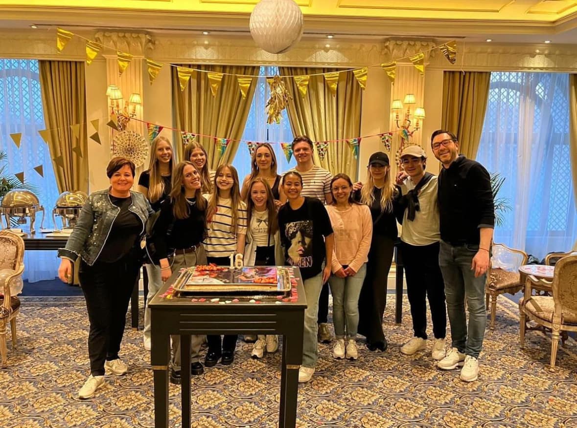 Emma - AM I DREAMING 🥹🥹🥹🥹 Tomorrow is my bday and I got surprised by ...