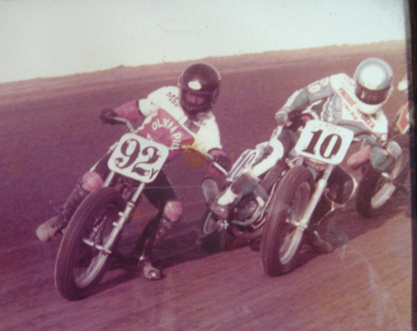 Mark Key leads Doug 'Duggy' Chandler in vintage motorcycle racing