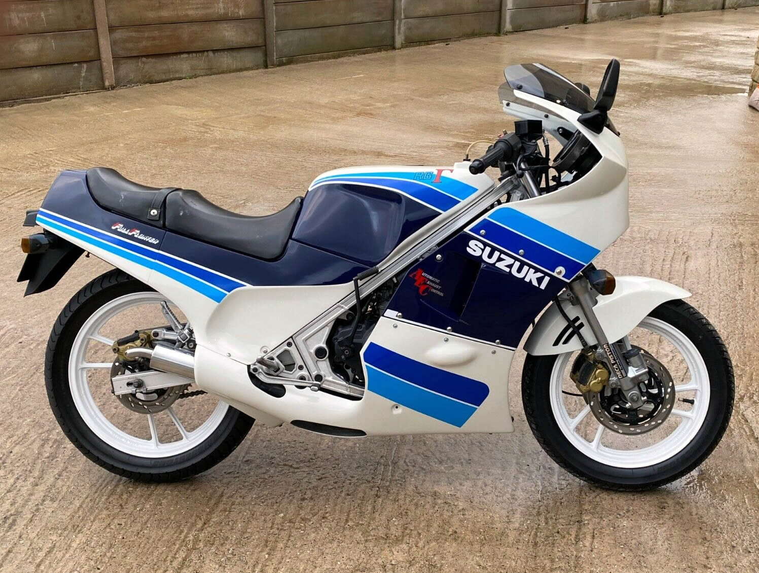 Top or bottom? Suzuki RG250 Mk1 & Mk2 rebooted in the latest issue 