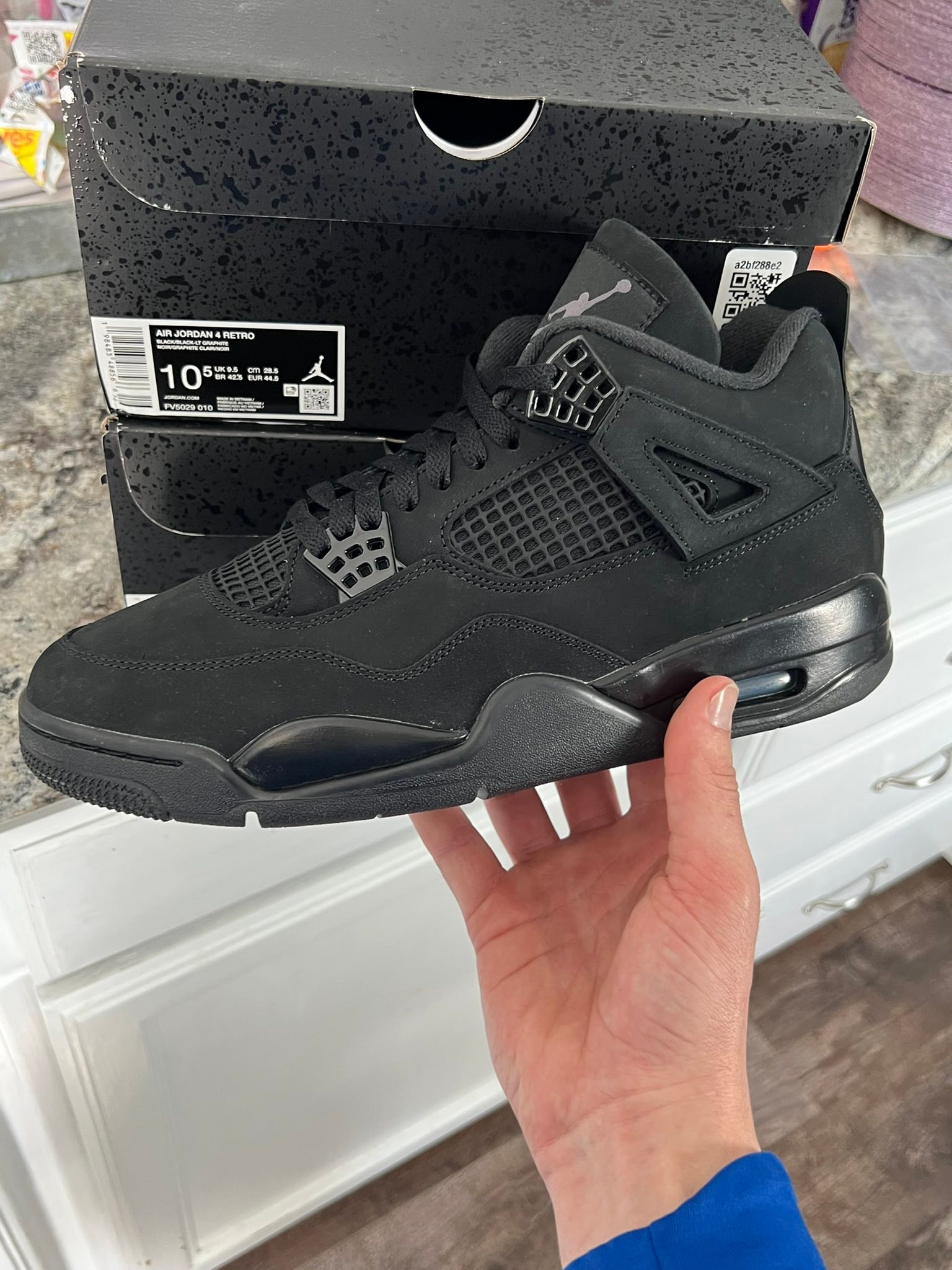 BLACK CAT - JORDAN RETRO 4 BRAND NEW WITH RECEIPT