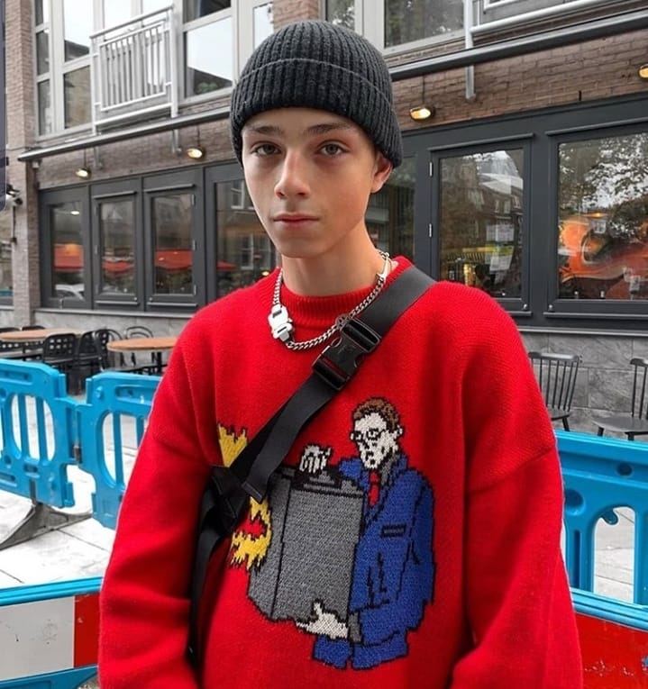 Scene knitwear #Kingsman by #Bluemember Pear Lindsay www.adererror.com