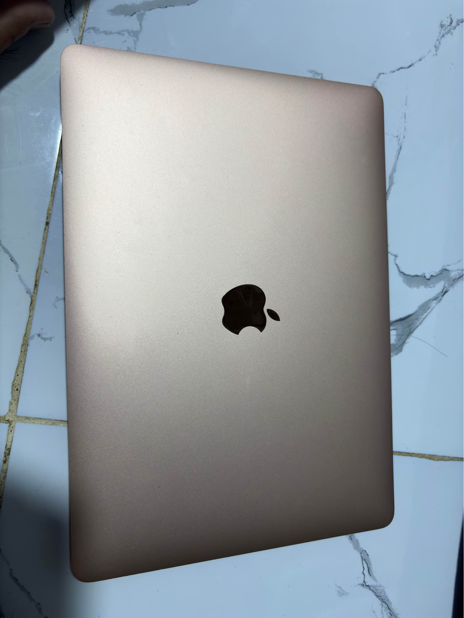 MacBook Air Retina, 13-inch, 2020 Graphics: Intel Iris Plus 