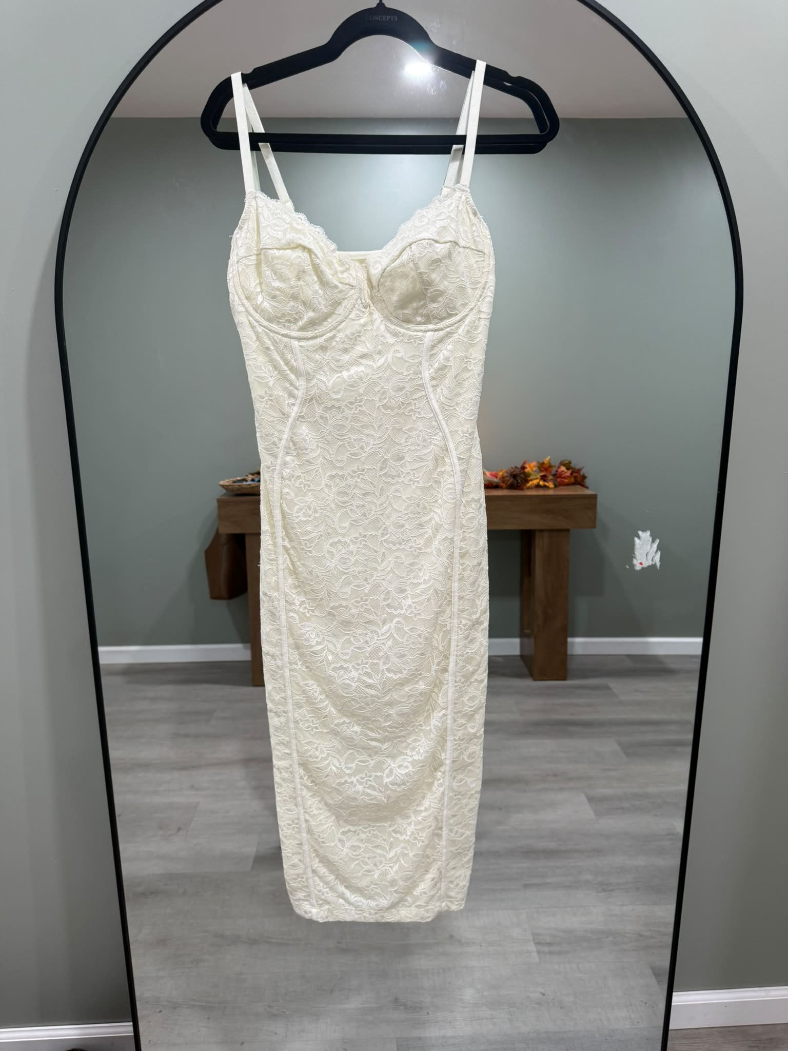 White lace engagement party dress for sale, size 8