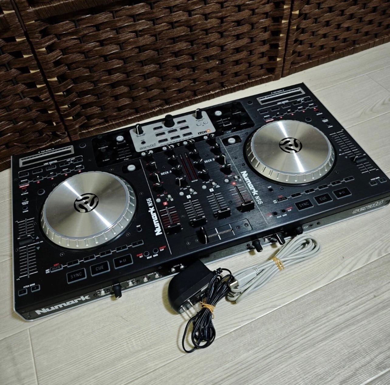 Numark NS6 PCDJ serato