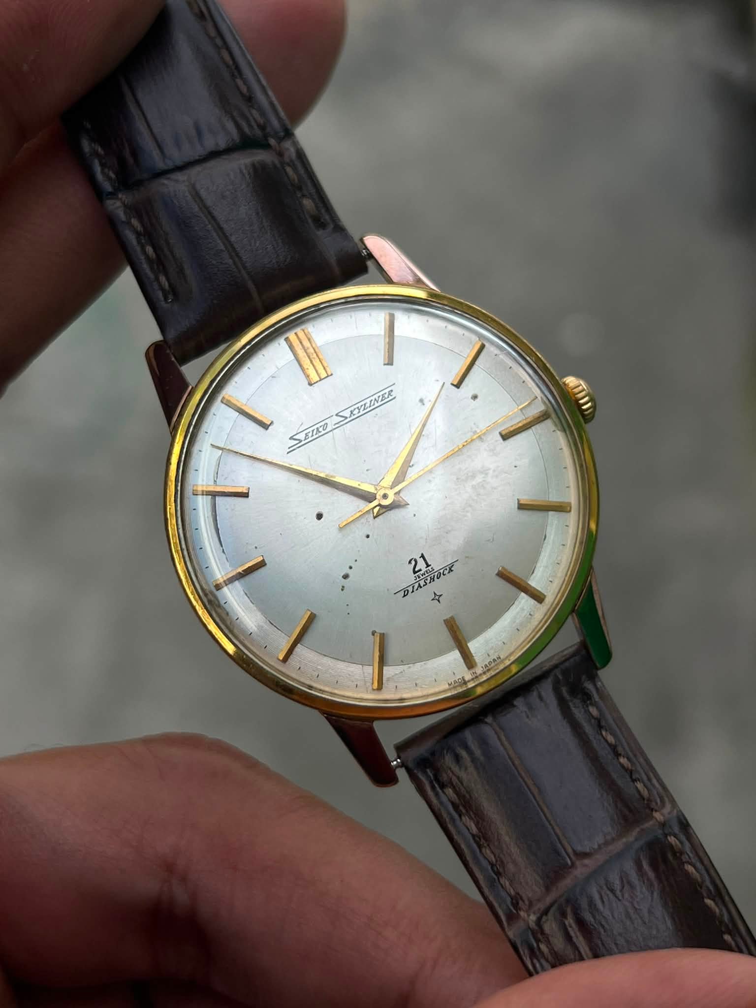 VTG Seiko Skyliner 21 Jewels Diashock Twotone Dial All Gold Circa 