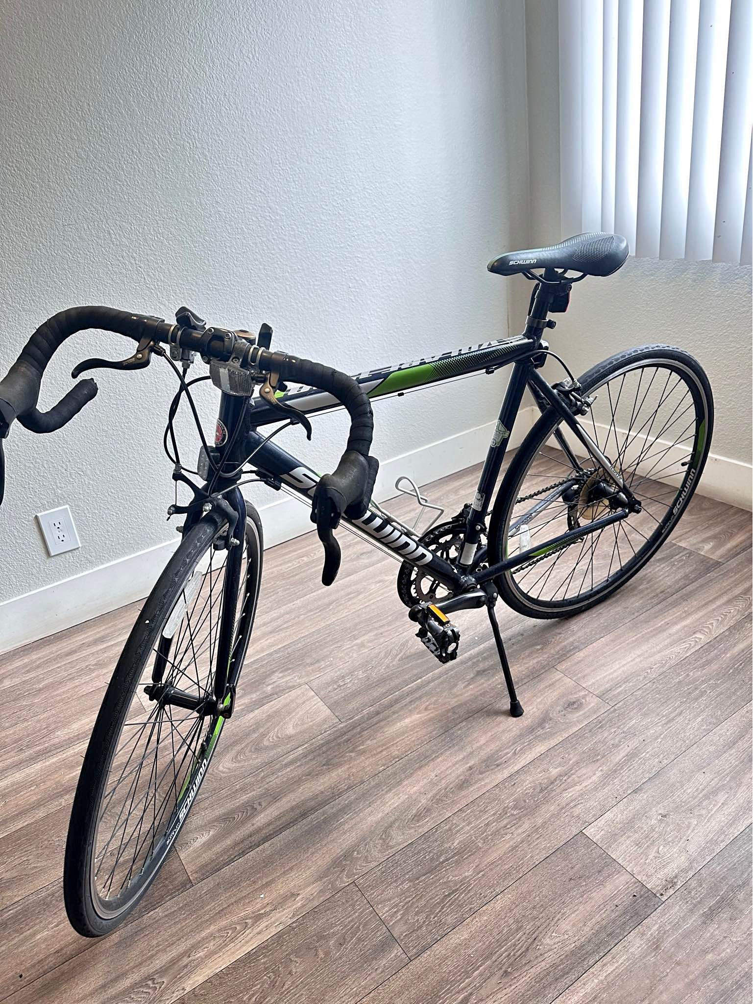schwinn volare 1300 bicycle Hybrid Bike Are you tired of sacrificing style for functionality on your daily commutes Schwinn Volare 1300 Schwinn Varsity