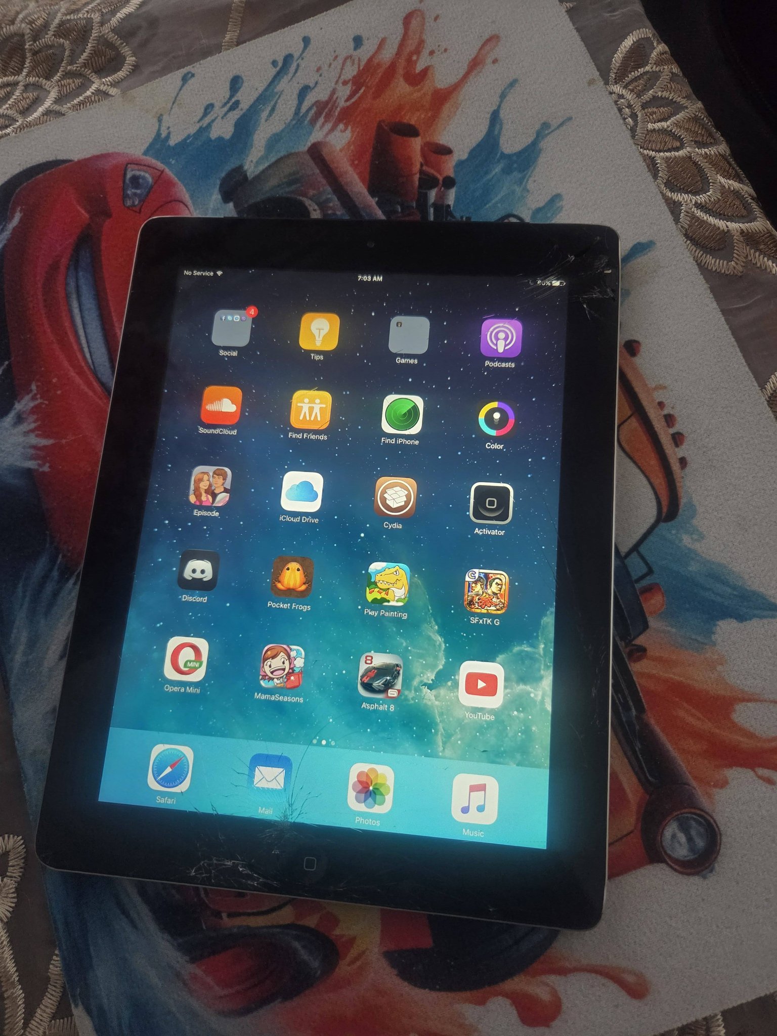 iPad (3rd Gen) with Cellular - Rs 1,700 ​Model: A1430 (Wi-Fi + 