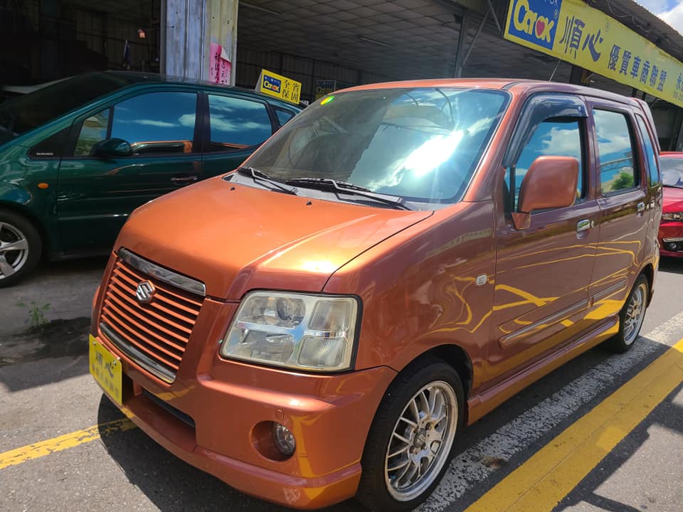 永德汽車優質二手車商 2005年suzuki Solio 橘色黑內裝轎車版跑12萬公里歡迎來店詢問 Facebook