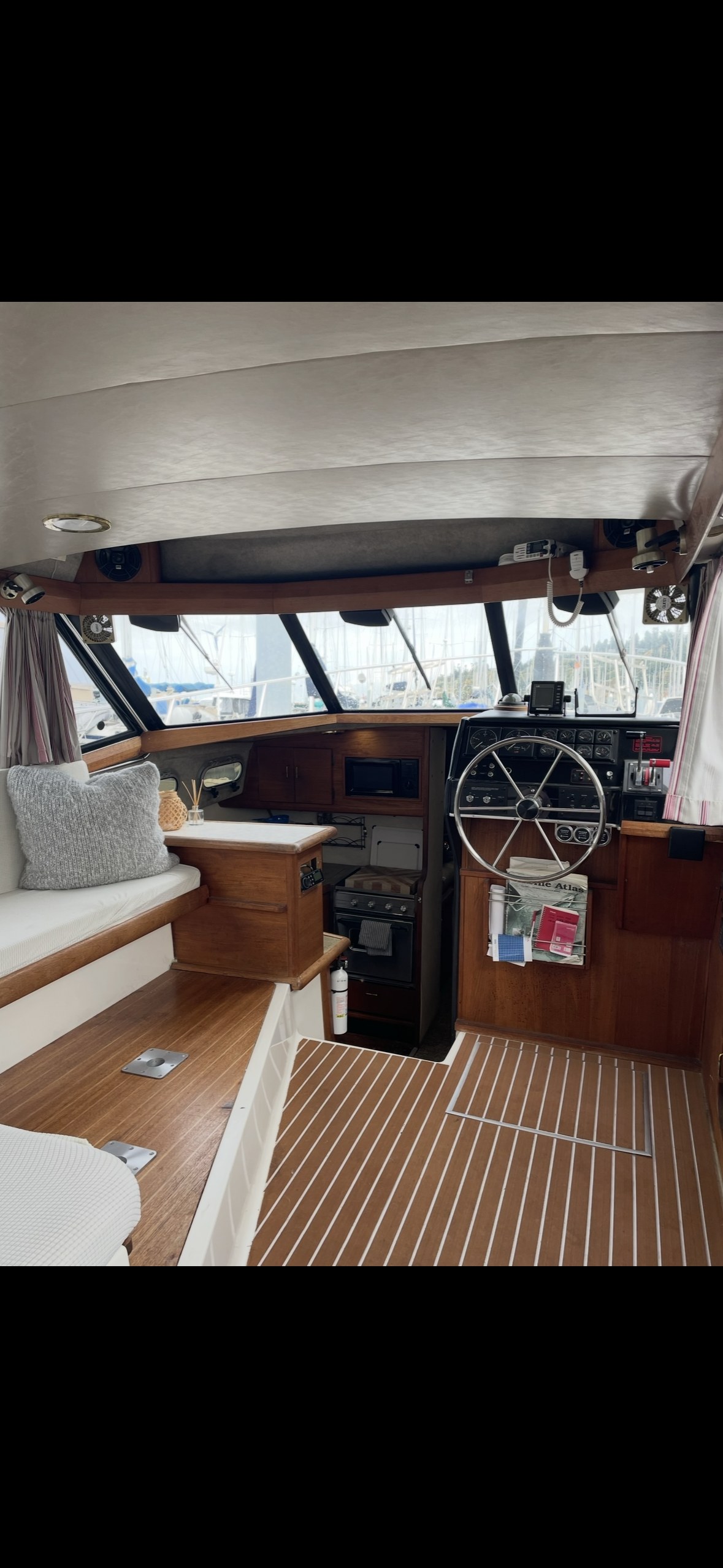 1990 Bayliner 3288 - Boats - Seattle, Washington | Facebook Marketplace ...