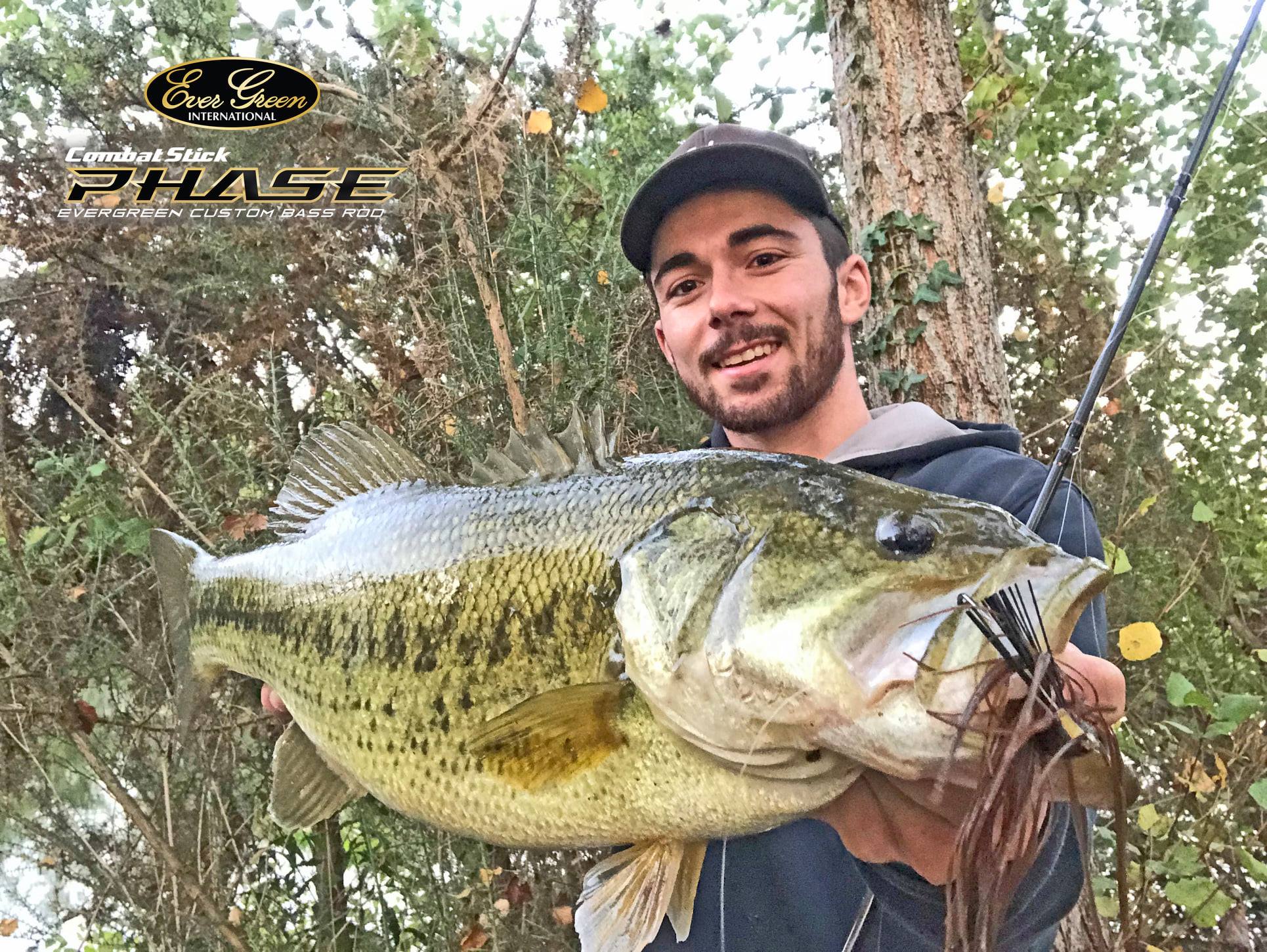THE DIGGER\\\ Une nouvelle canne forte vient compléter la série 