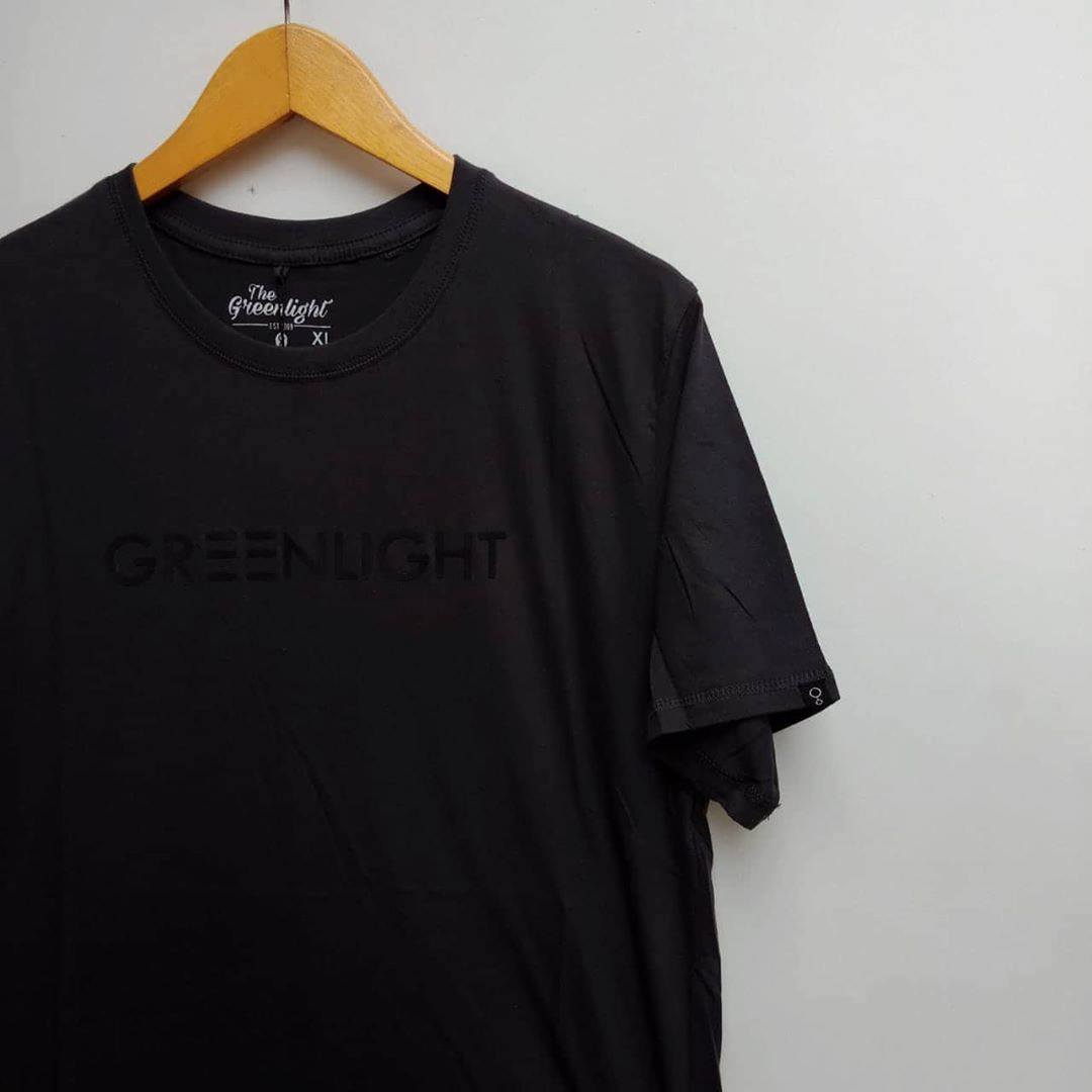 clothing distributor adalah Distributor pakaian online added a new…