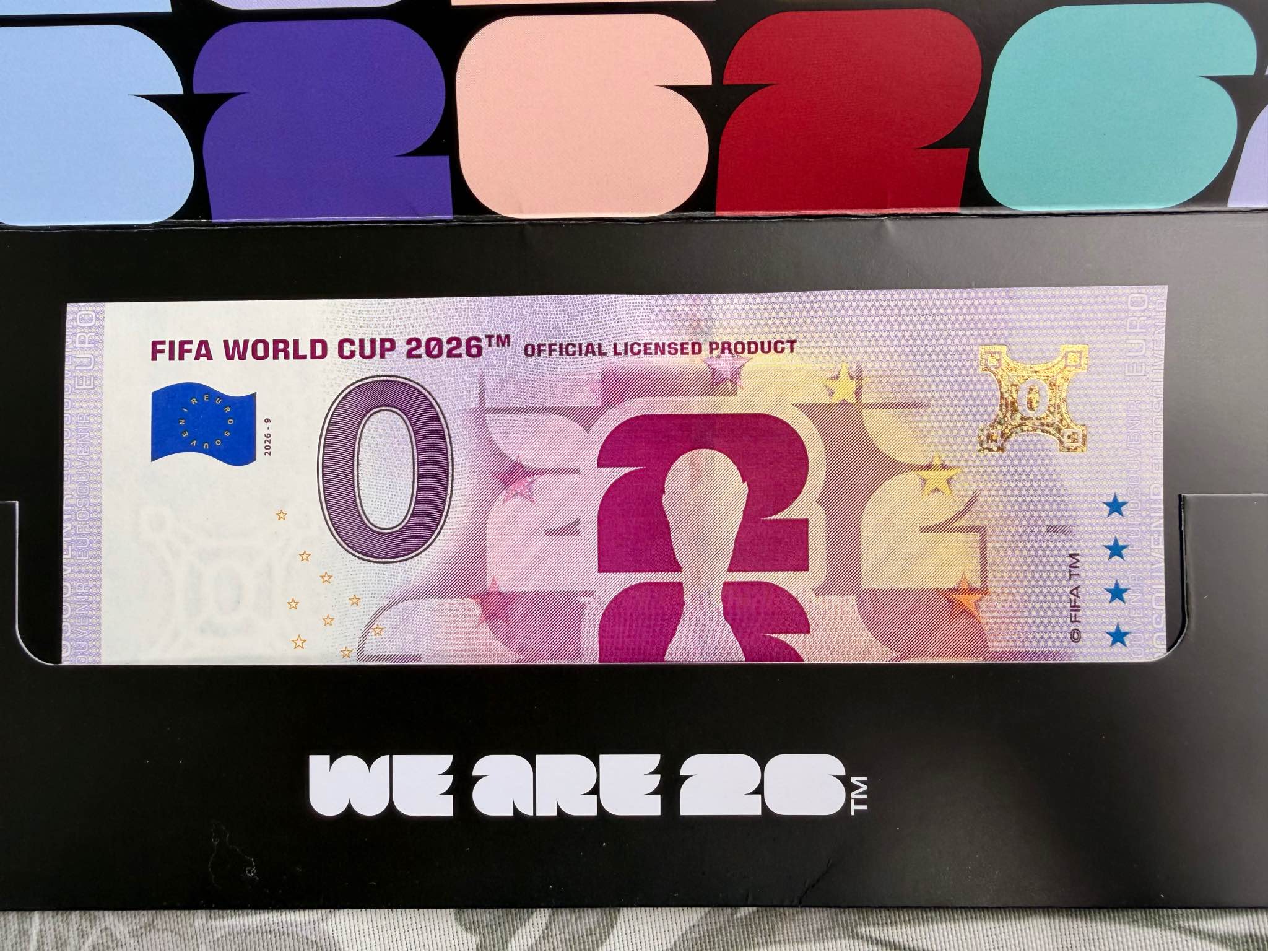 ZERO EUROサッカーワールドカップ2022年・32代表チーム未使用記念紙幣