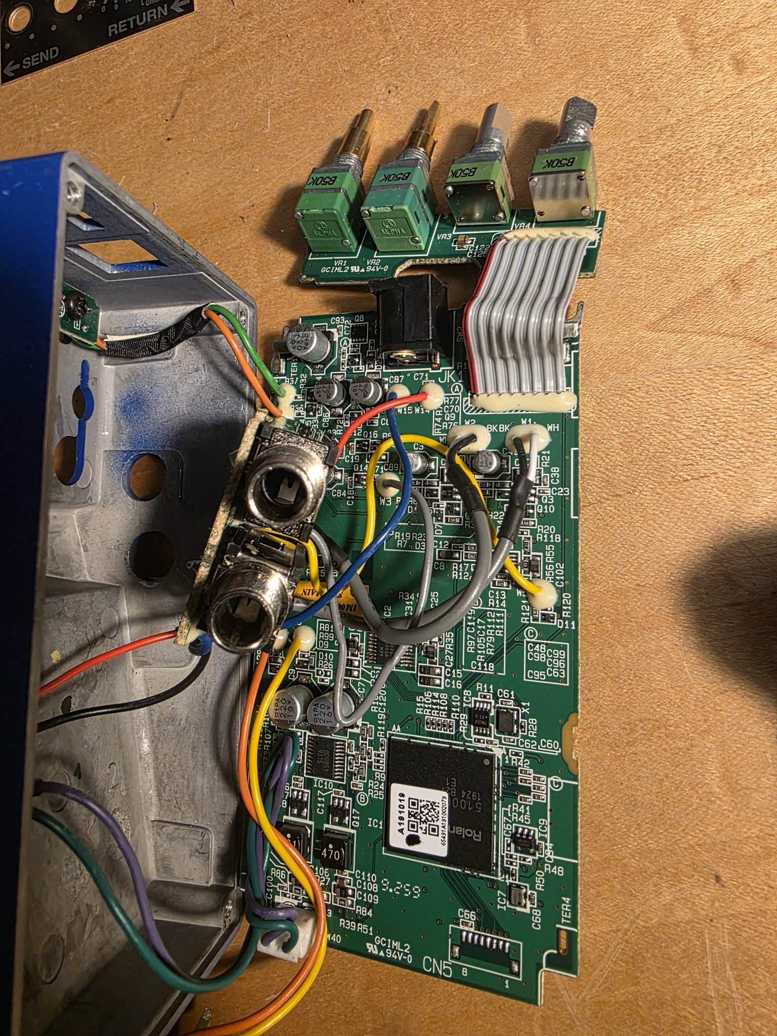 Did I fry the main board of my Boss Sy-1 pedal when replacing the
