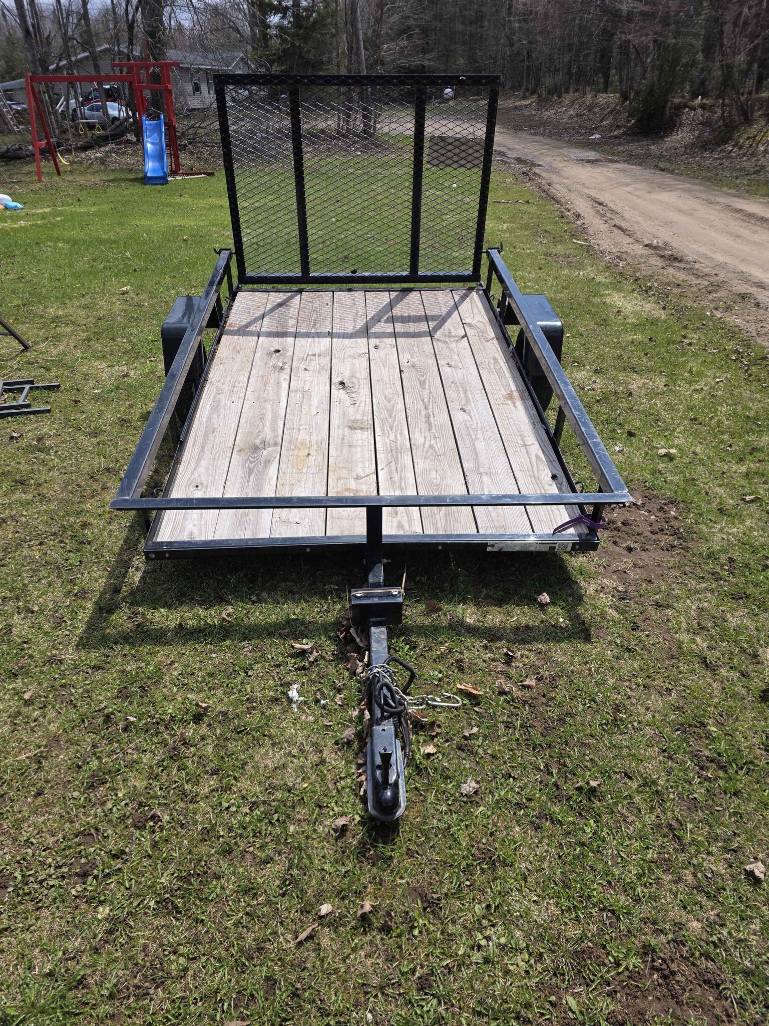 Has only been used 2x. Tires will need air as it has been in