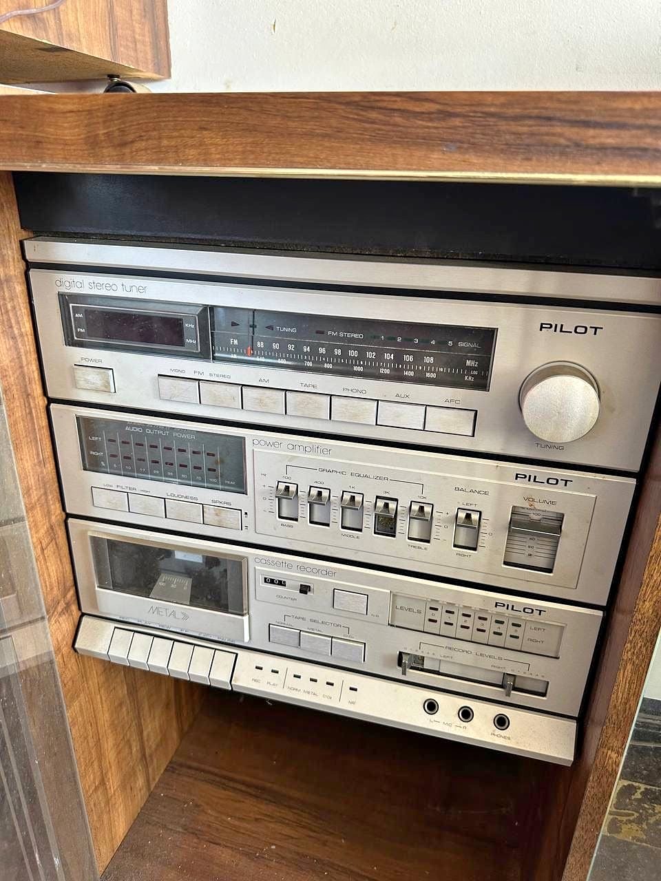 Vintage PILOT Integrated Hi-Fi Stereo System with Turntable, Cassette ...