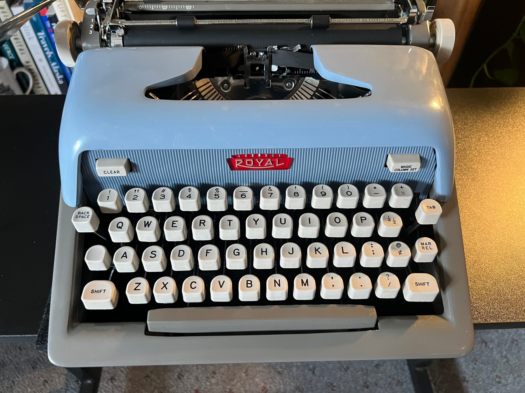 Royal Futura 800 typewriter review