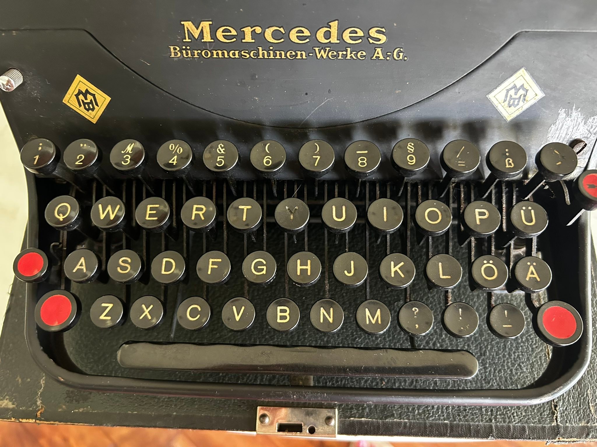 I want to know the value of my typewriter thank u its a smith