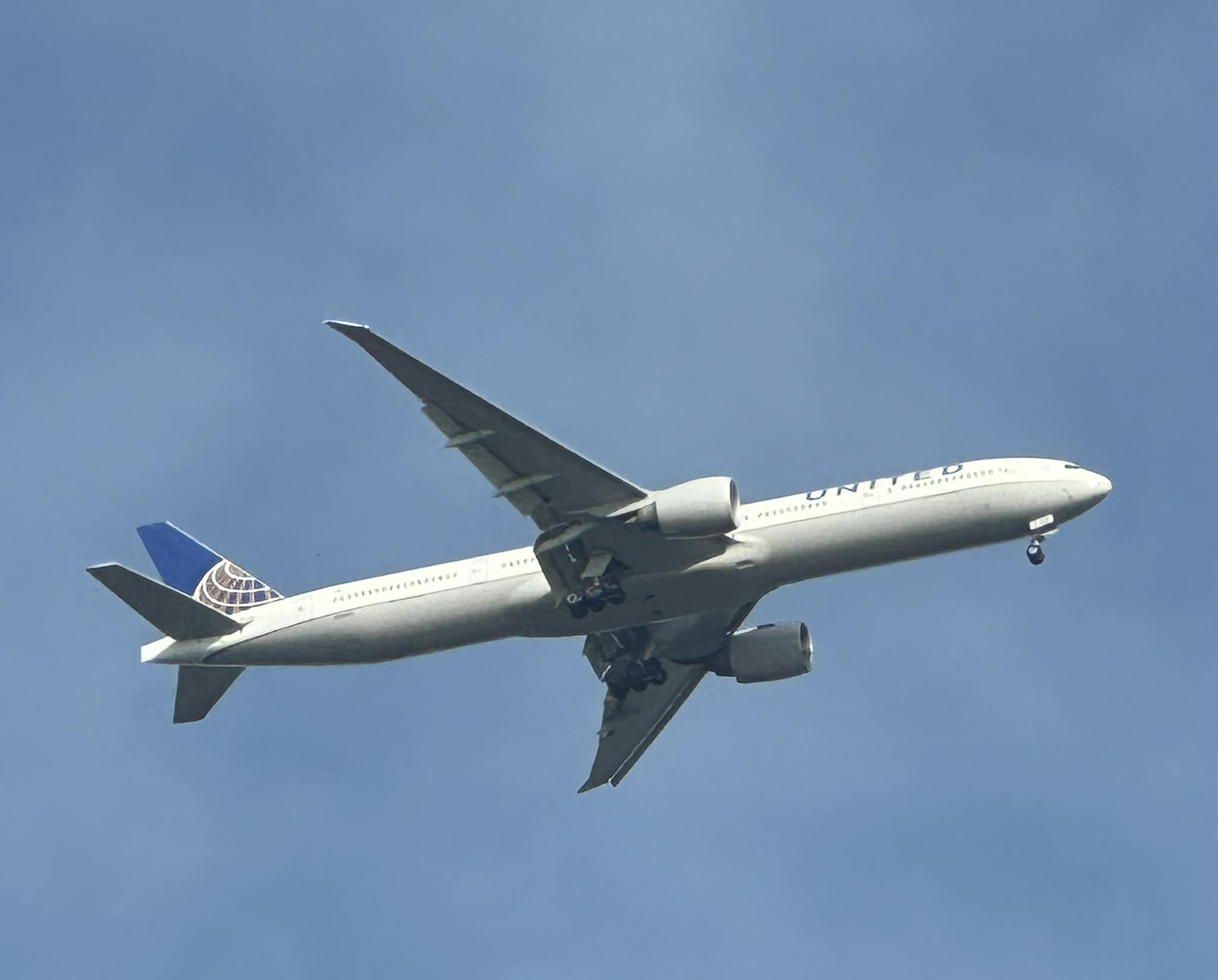 United Boeing 777-300ER