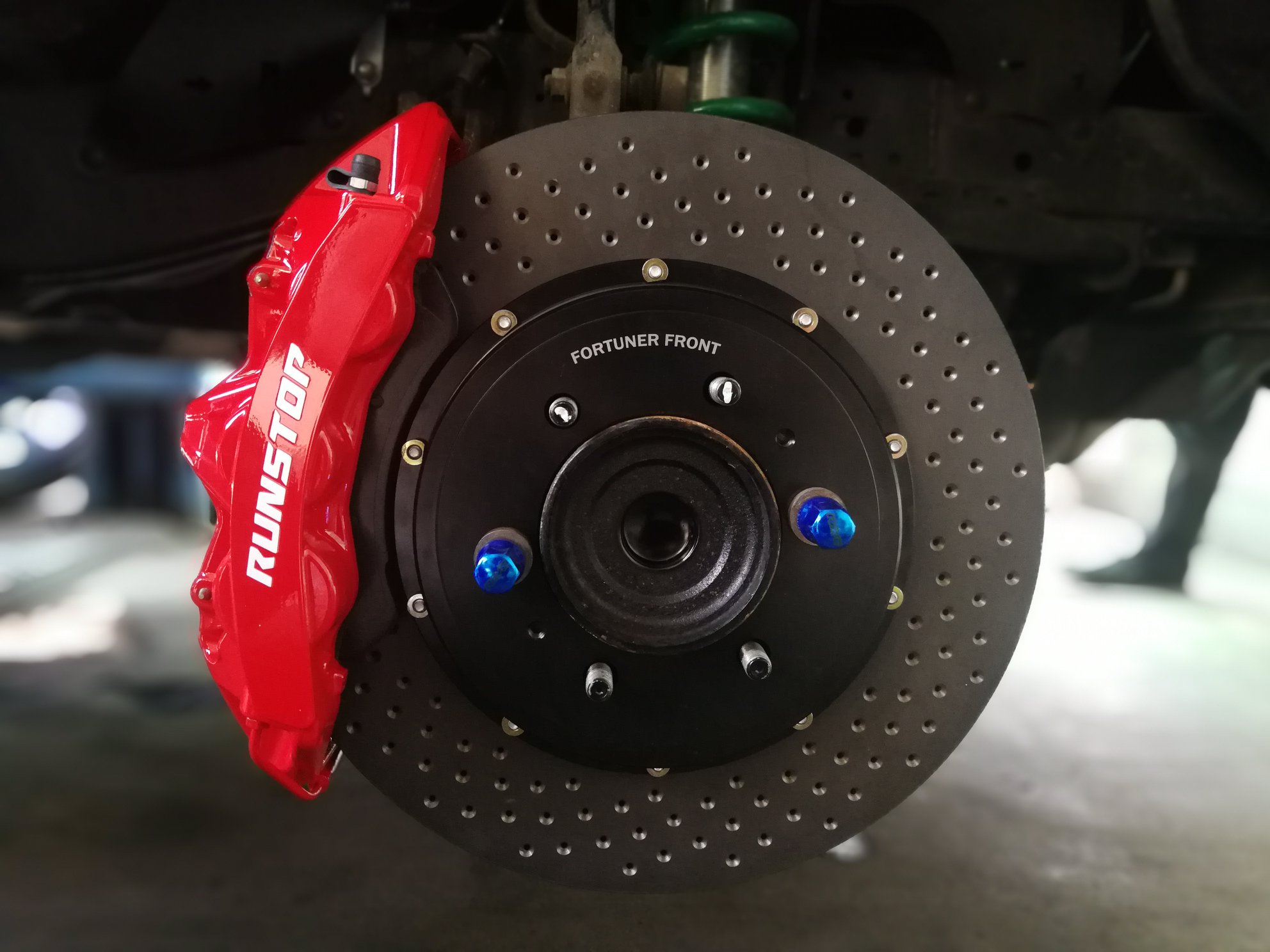 Runstop Racing - Caliper R8 6Pot พร้อมจานขยาย 2 ชิ้น...