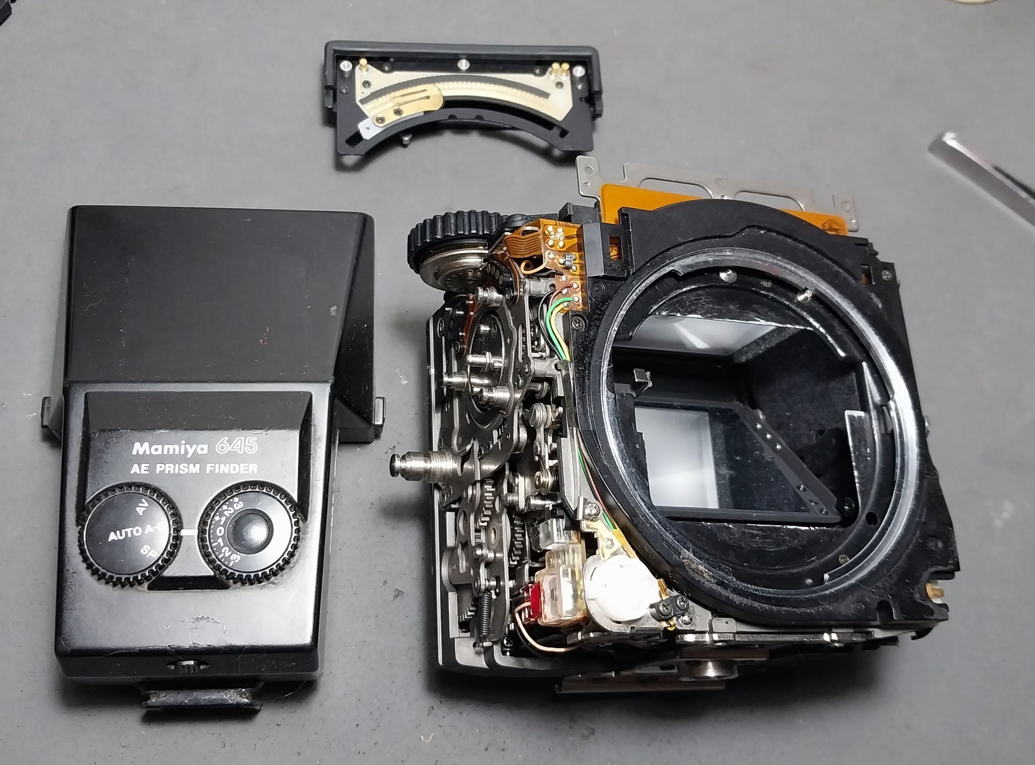 What could be the cause of Mamiya 645 Pro shutter not working