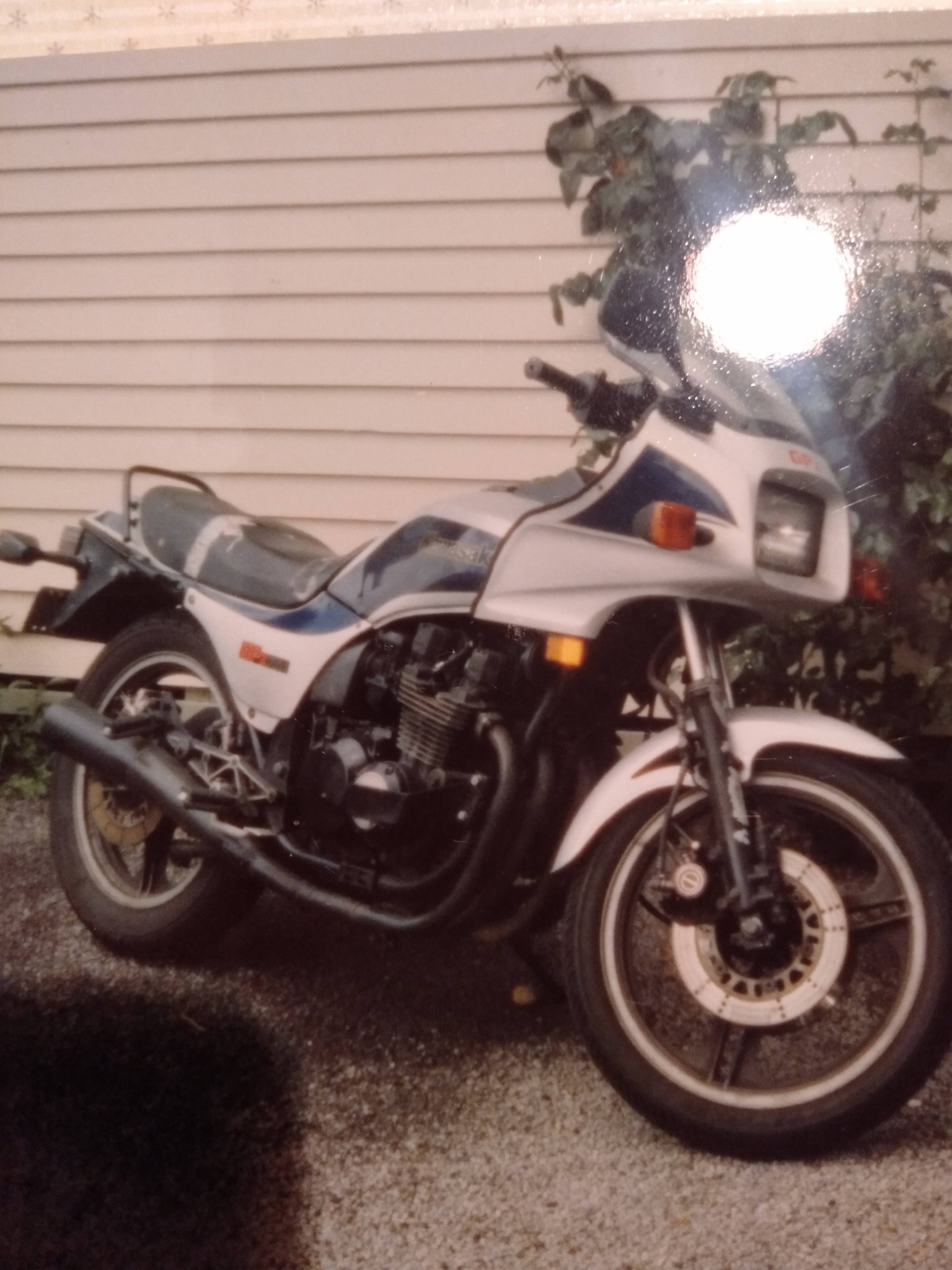 Kawasaki GPZ fan with a 900 and ZRX1200R engine