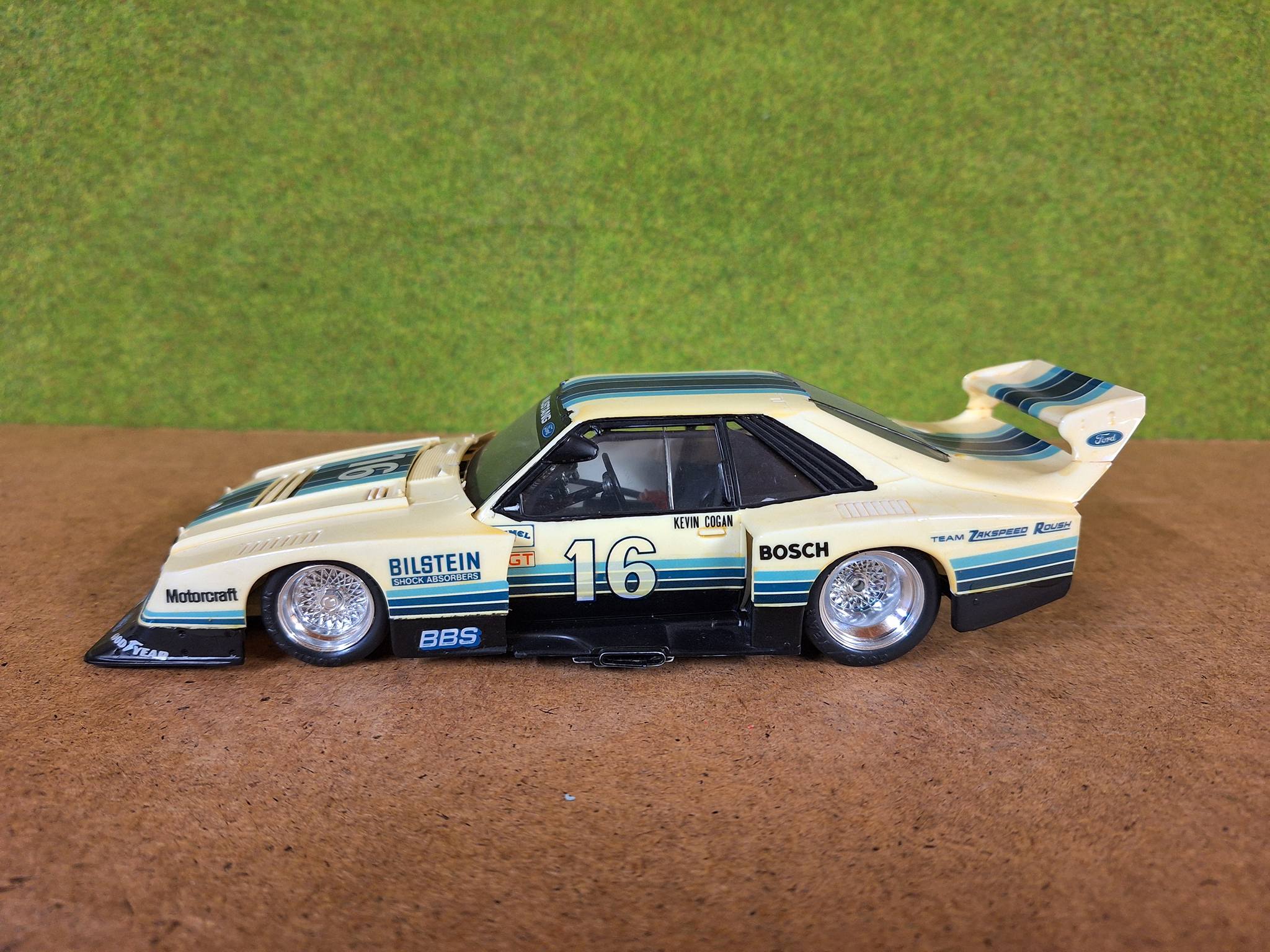 monogram 1/24? 1/25? ford mustang 完成品 Monogram 1/24.