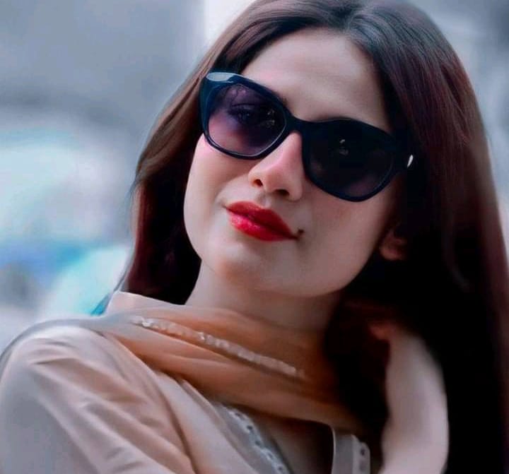 neelam-muneer-official-facebook