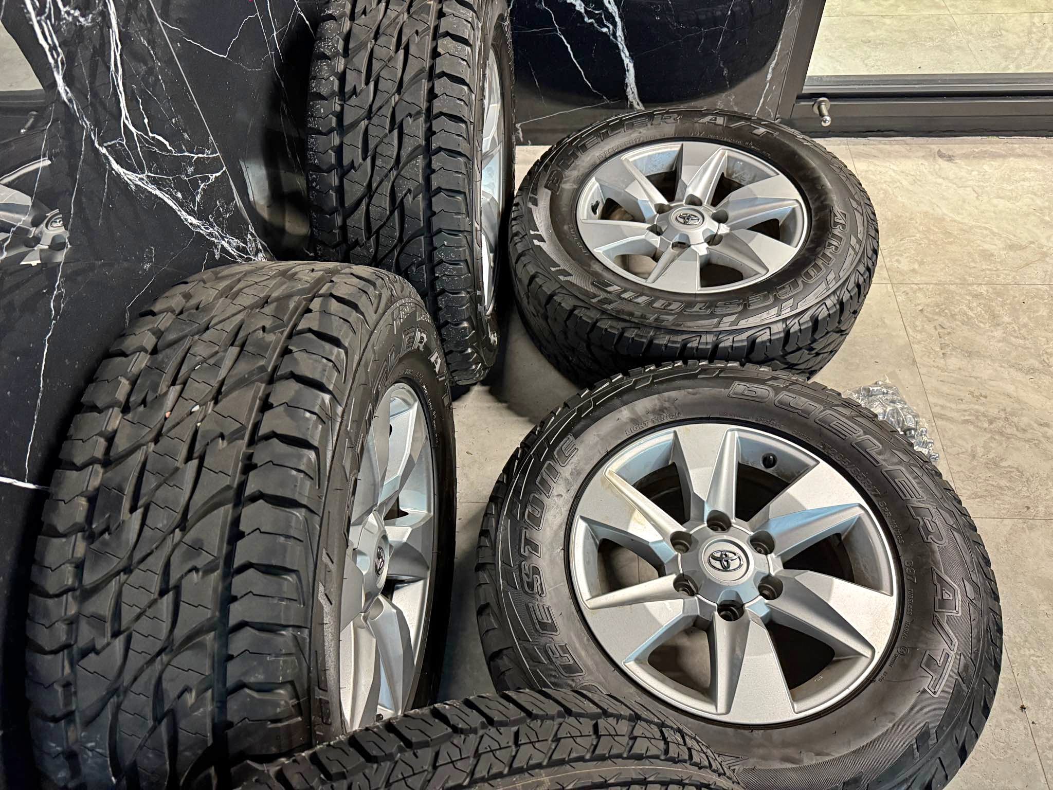 Toyota LandCruiser Prado GXL rims and Tyres Bridgestone Dueler A/T Size ...