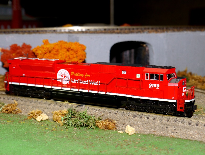 Kato CP SD90/43MAC N scale locomotive review
