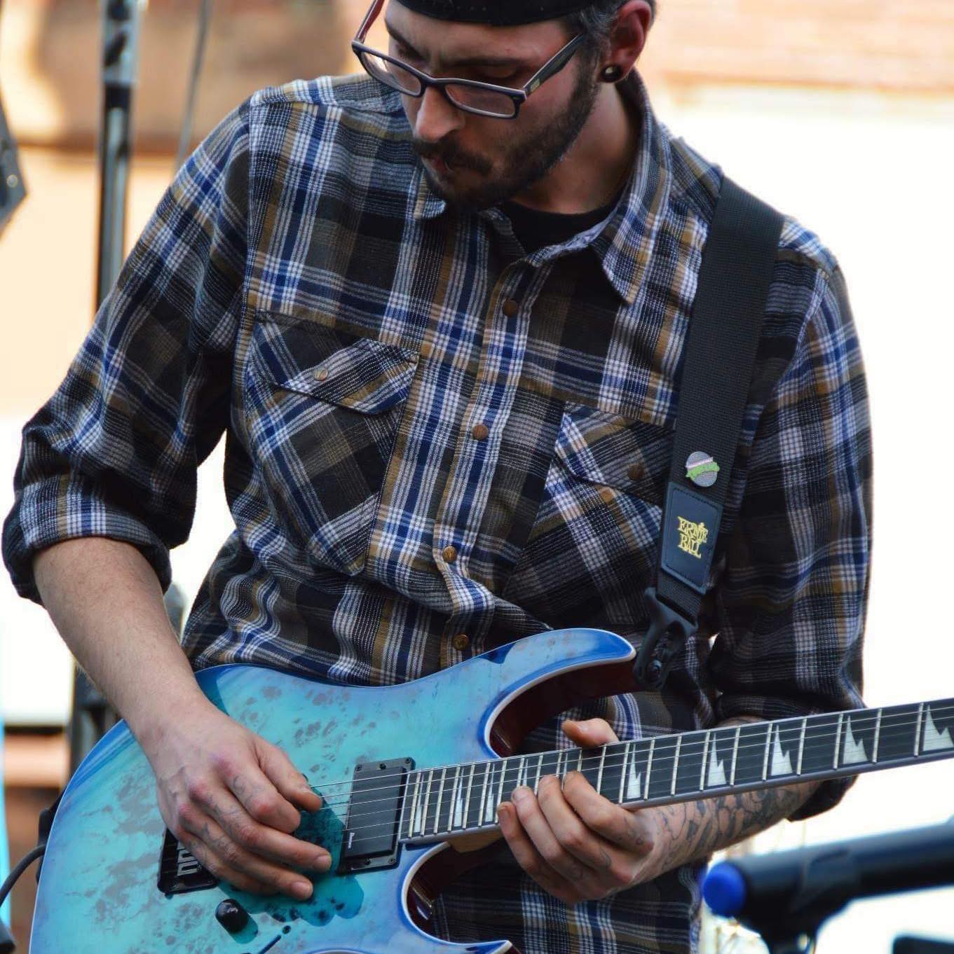 Stolen guitar from Lucienda Self Storage | Plattsburgh, NY