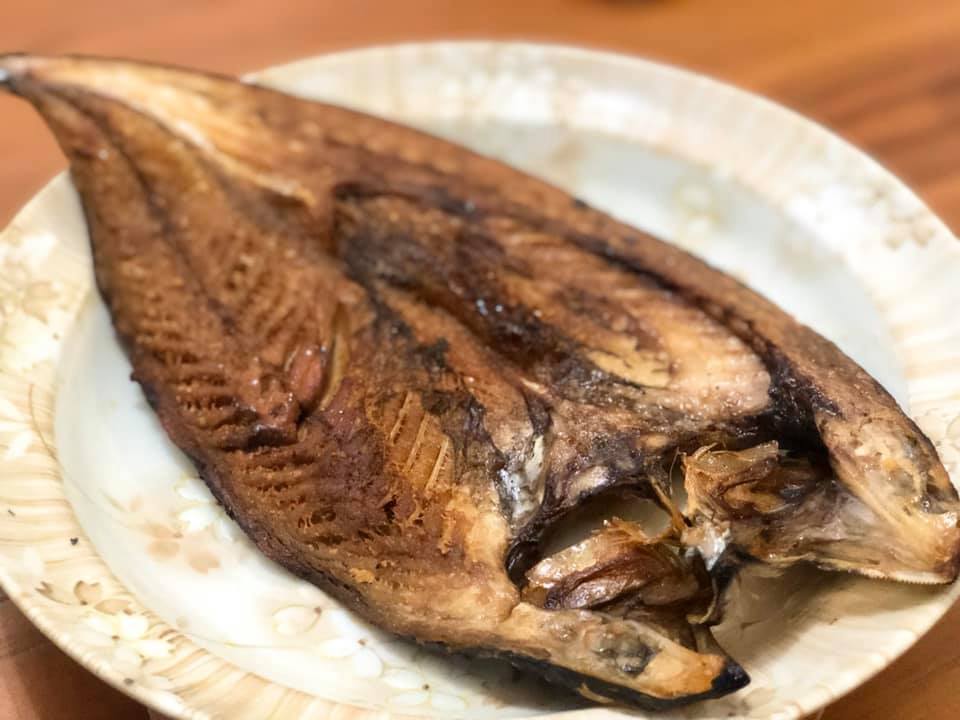 Similu_希米露 - 👨‍🍳寶露的異想廚房🍳經濟實惠篇 實作菜色👉全聯賣的冷凍鯖魚約60元...