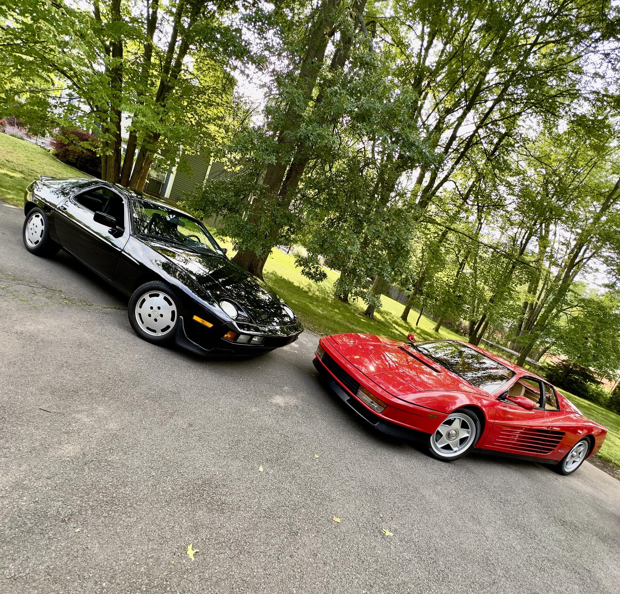 Weird Science 🎬 Porsche 928 & a Ferrari Mondial QV Cabriolet. Can