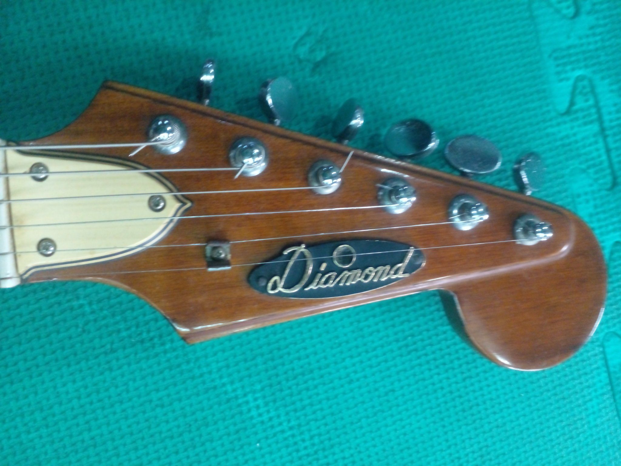 Check out the wang bar on this 1967 Aria 1202T! #dallasguitarshow