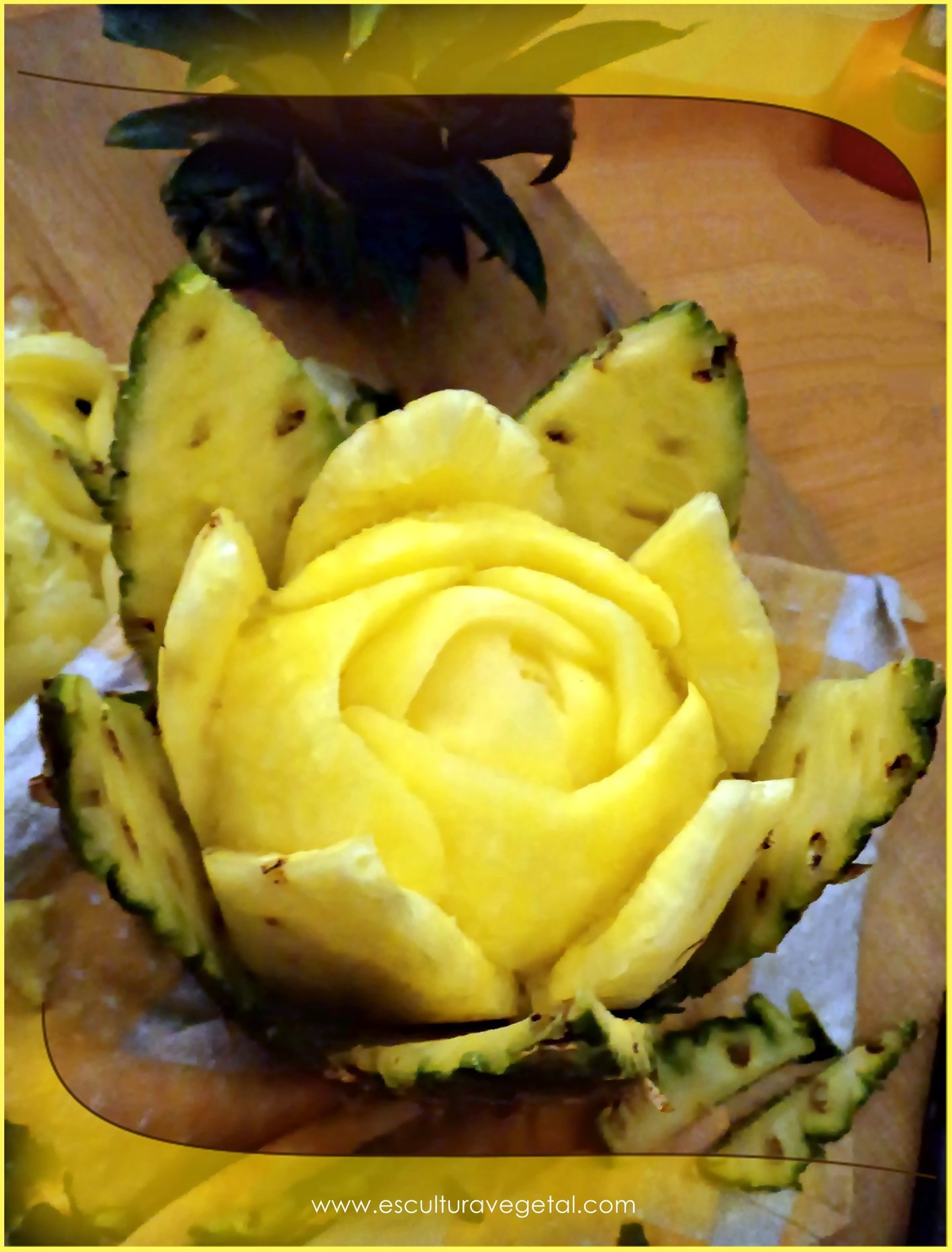 Piña florecida Arte, Formas y Colores,... - Escultura Vegetal