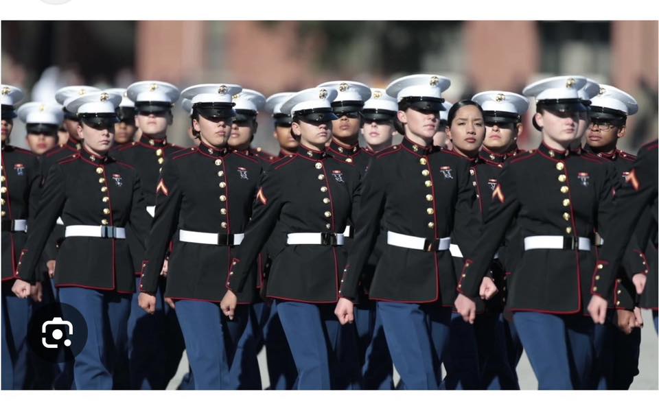 when do marines wear dress blues Ok, I'm new to this and just curious why are some at graduation wearing while others are in khaki shirts? I'm seeing different uniforms in photos and I'm trying Female marines