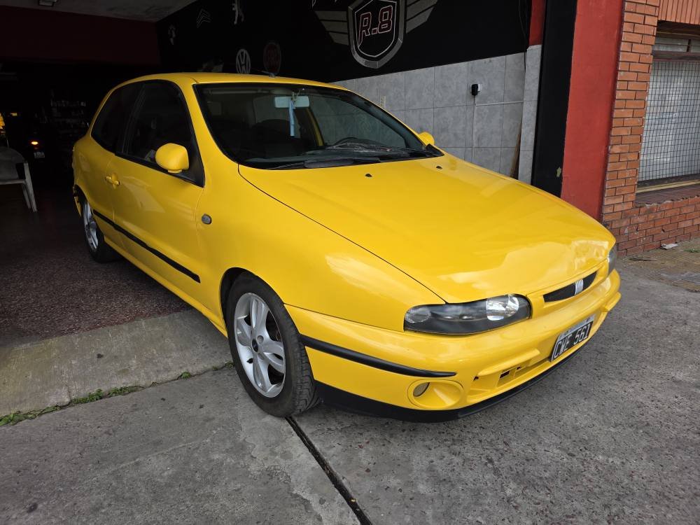 Fiat Bravo versión 2.0 HGT 20 V modelo 99