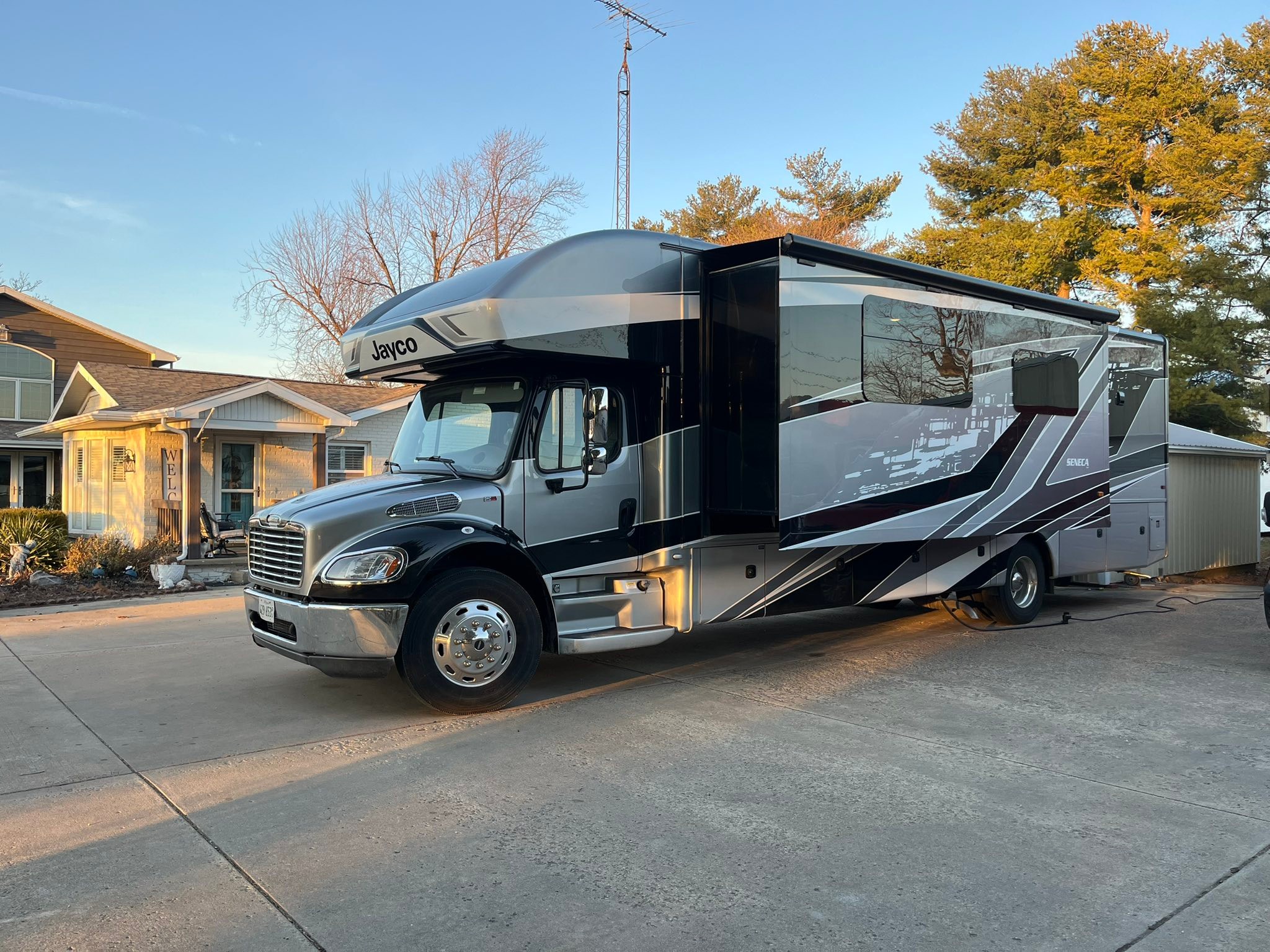 We are selling this beauty! Only $169,000! 2023 Jayco Seneca 37k 