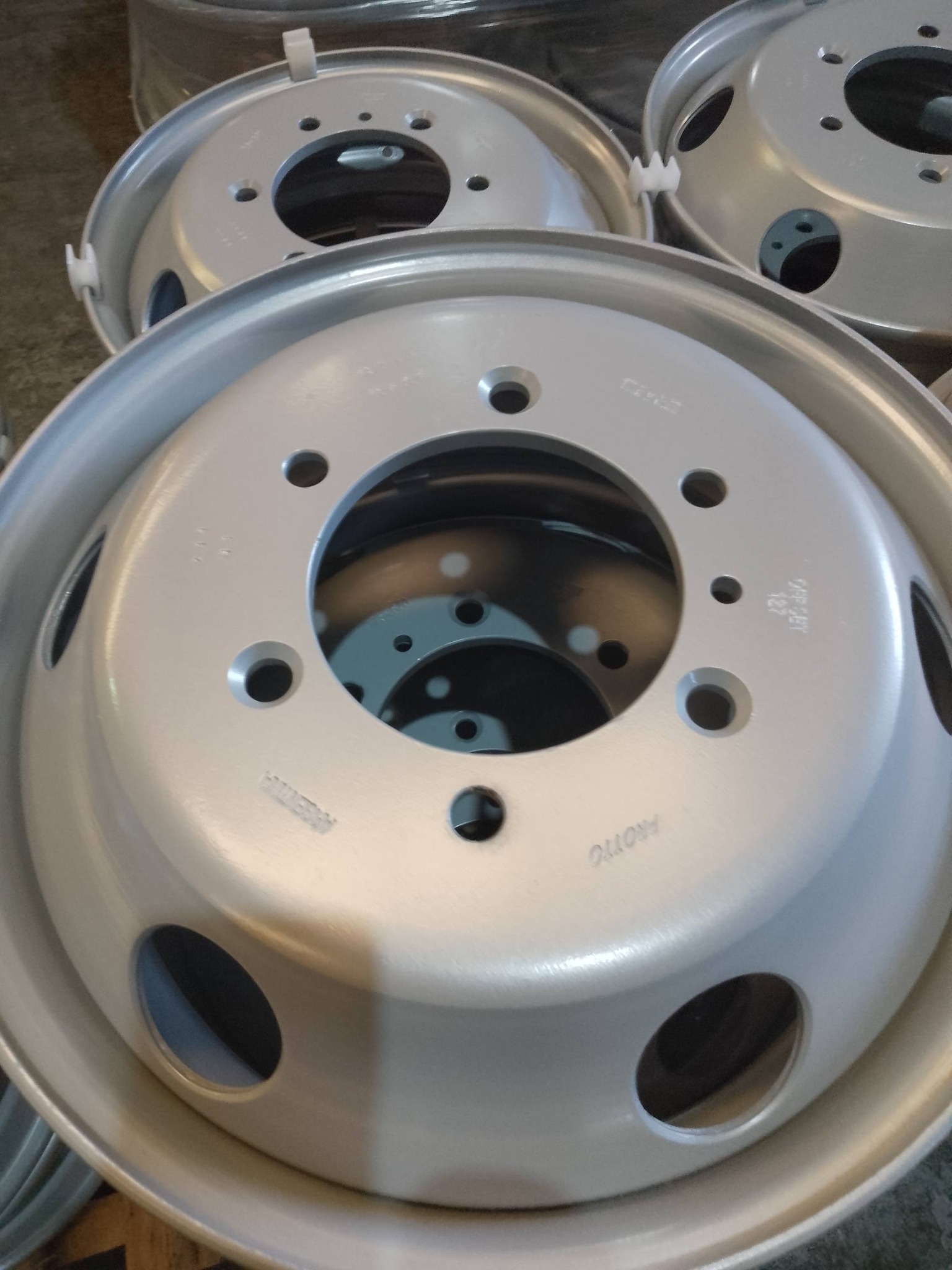 SE CAMBIAN AROS Y LLANTAS 21 Y 18 Y CASCO AGV L X ALGO DE INTERÉS