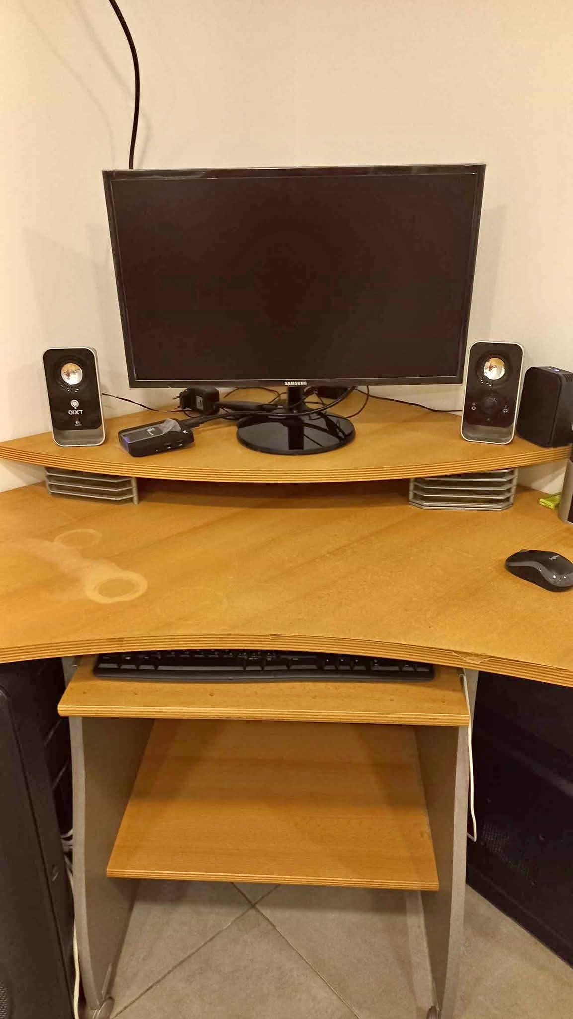 ‎שולחן מחשב פינתי מעץ‎ - Desks - Tel Aviv, Israel | Facebook ...
