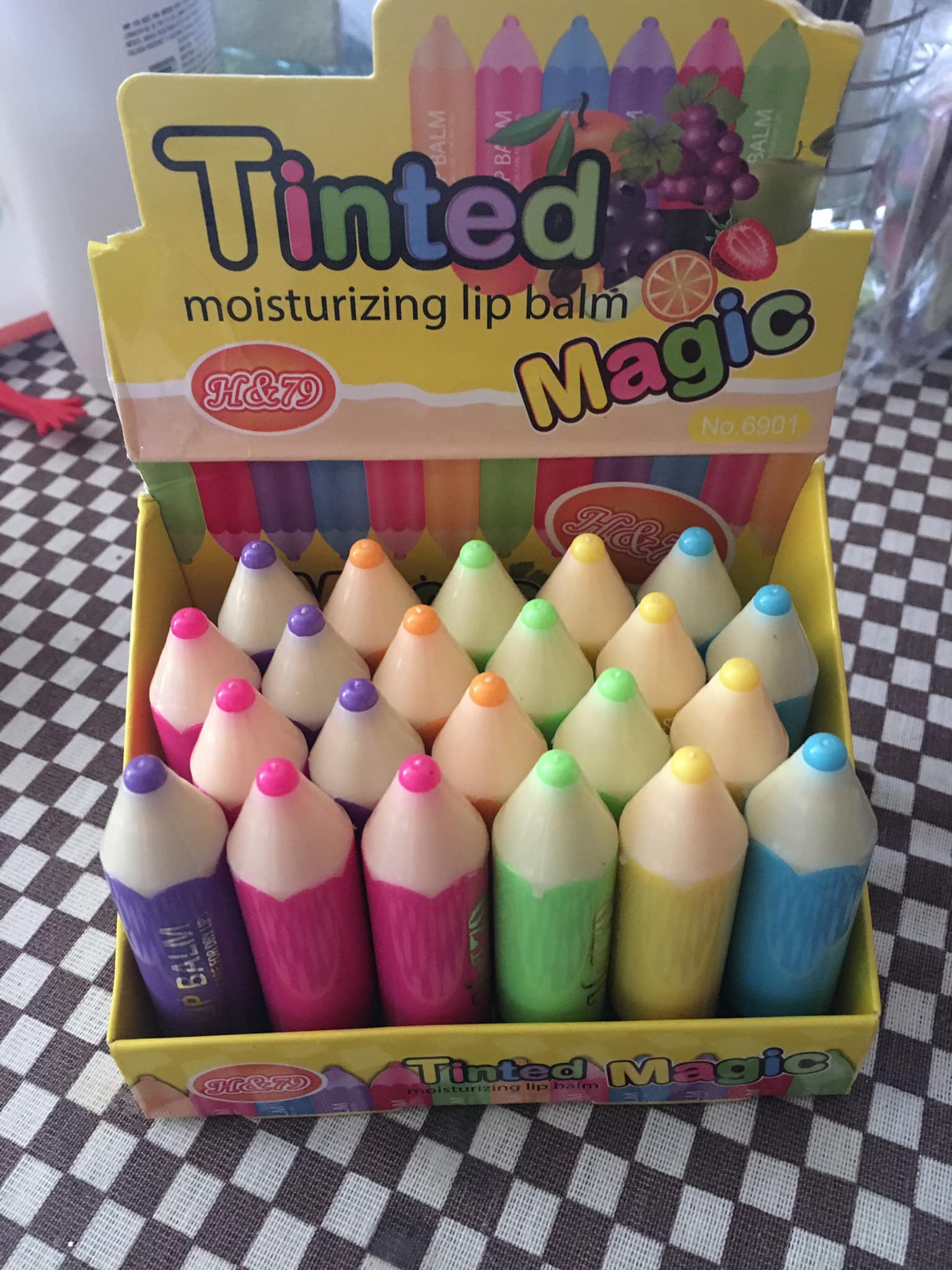 Quadry Shop - Labiales mágicos El tono del labial depende...