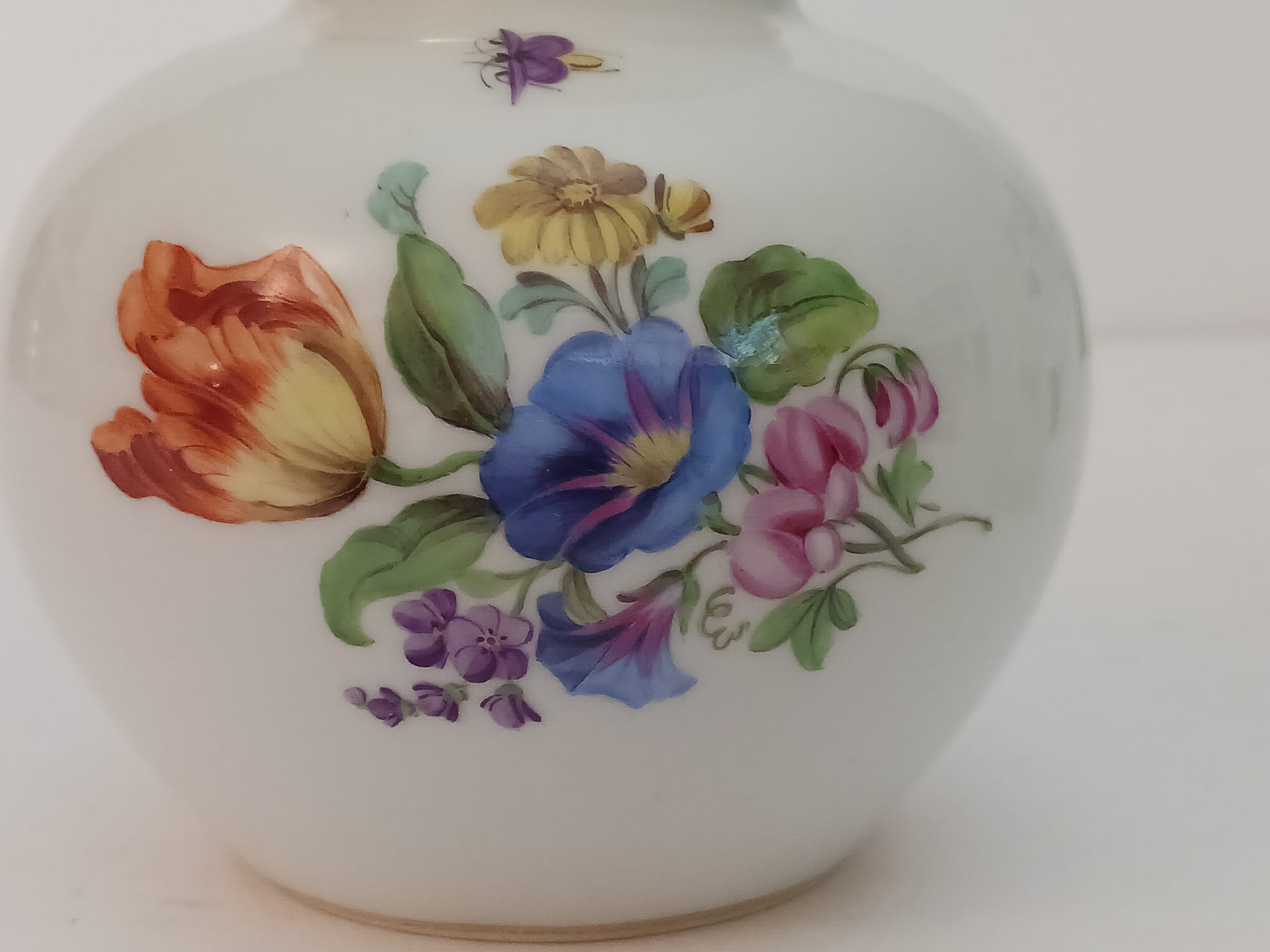 Is this porcelain piece genuine Meissen?