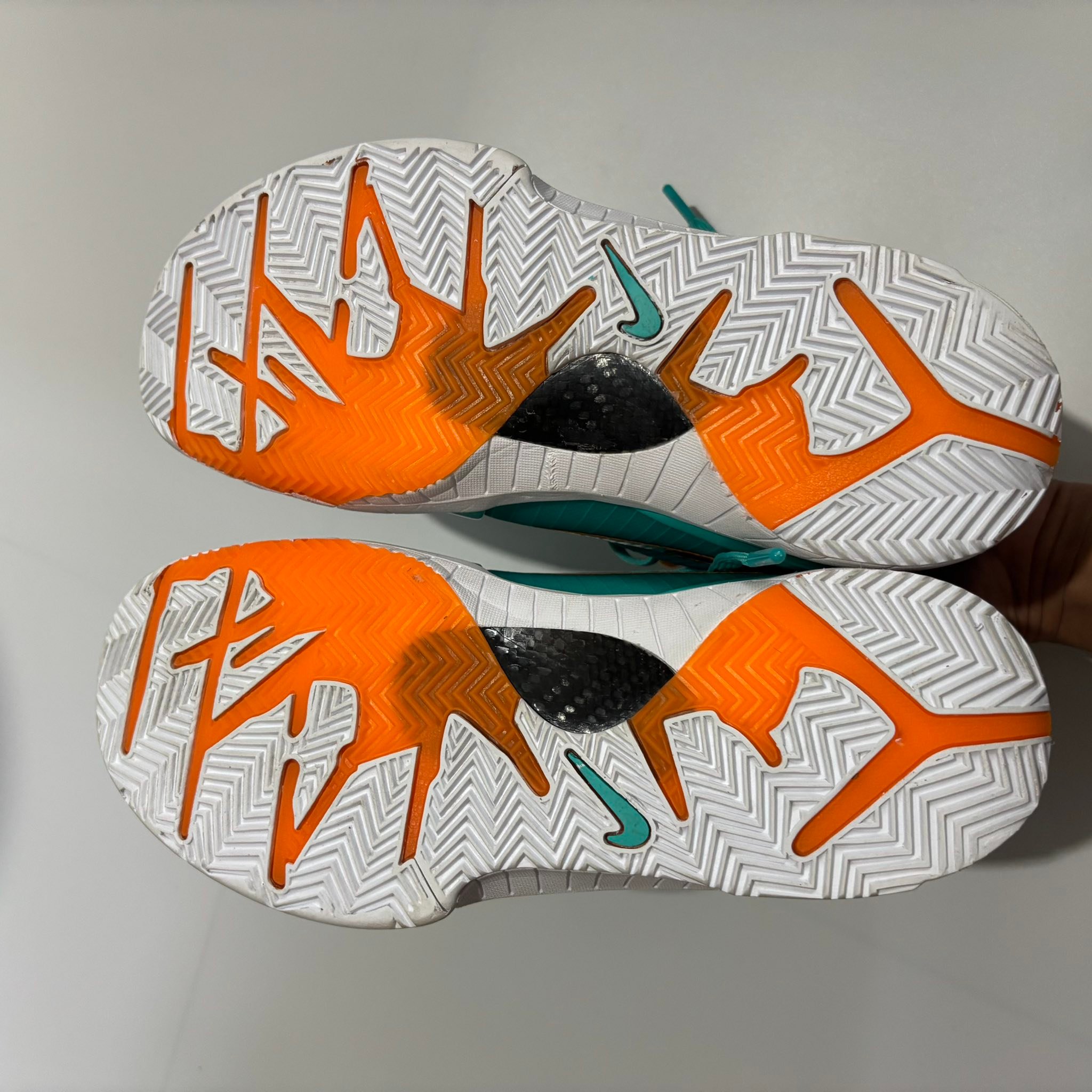 Nike Undefeated x Kobe 4 Protro 