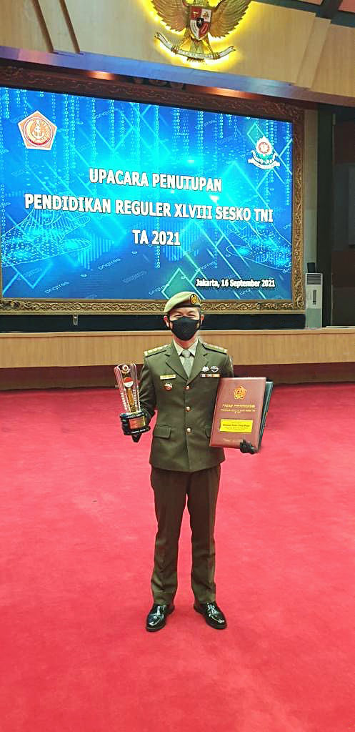 COL Peter Chee recently graduated... - The Singapore Army | Facebook